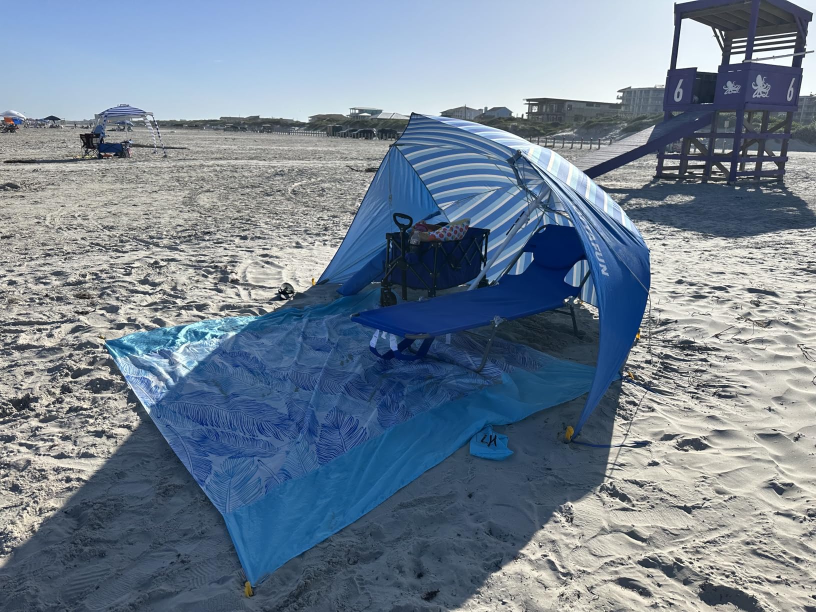 SUNNYFEEL Lay Flat Tanning Chair with Face Down Hole & Arm Slots, Backpack Beach Lounge Chair, 5-Position Folding Sunbathing Chair, 300 LBS Heavy Duty, 72