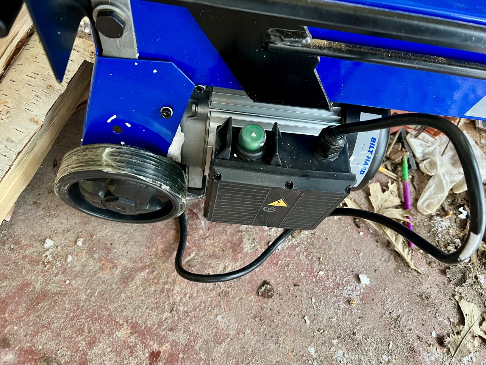 BILT HARD 6.5 Ton Electric Log Splitter, 15Amp Hydraulic Ram Firewood Splitting Machine, Horizontal customer photo 2
