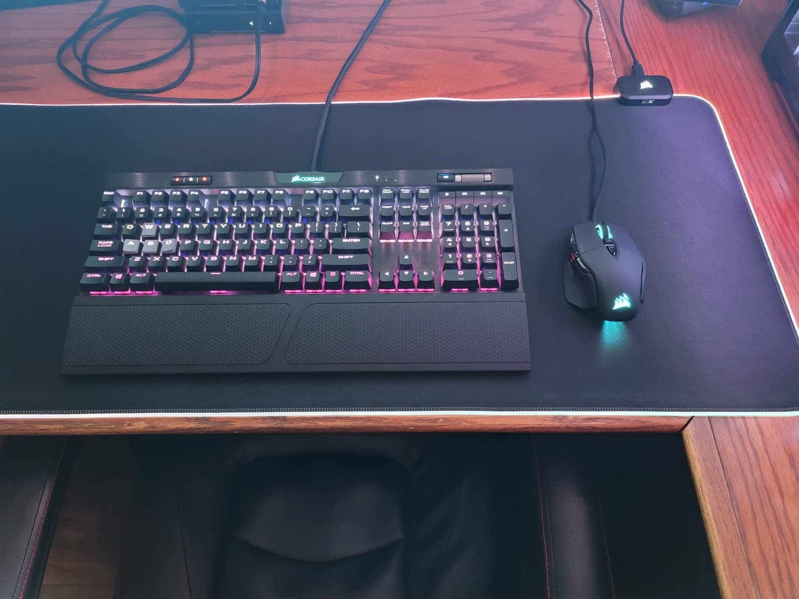 Corsair M65 RGB Ultra Tunable FPS Gaming Mouse, Marksman 26,000 DPI Optical Sensor, Optical Switches, AXON Hyper-Processing Technology, Tunable Weight System - Black customer photo 2