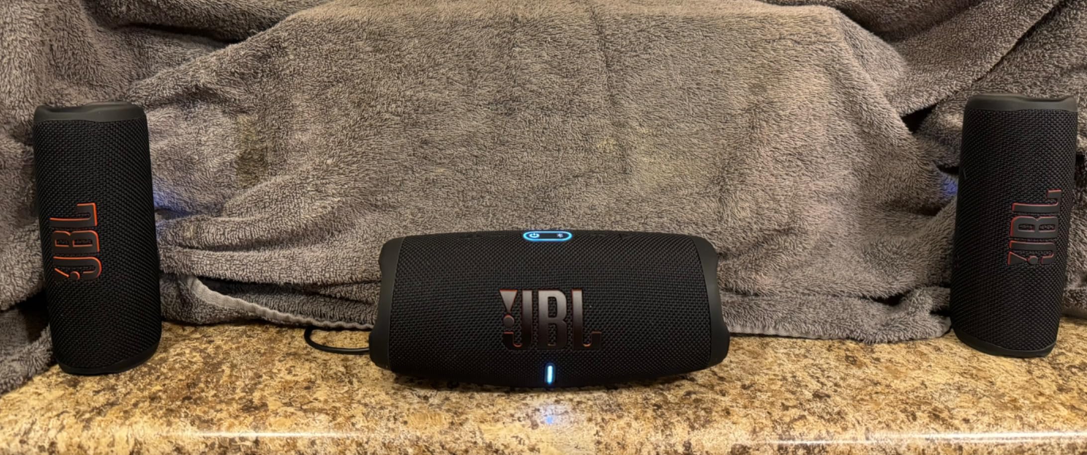 JBL Flip 6 - Portable Bluetooth Speaker, powerful sound and deep bass, IPX7 waterproof, 12 hours of playtime, JBL PartyBoost customer photo 1