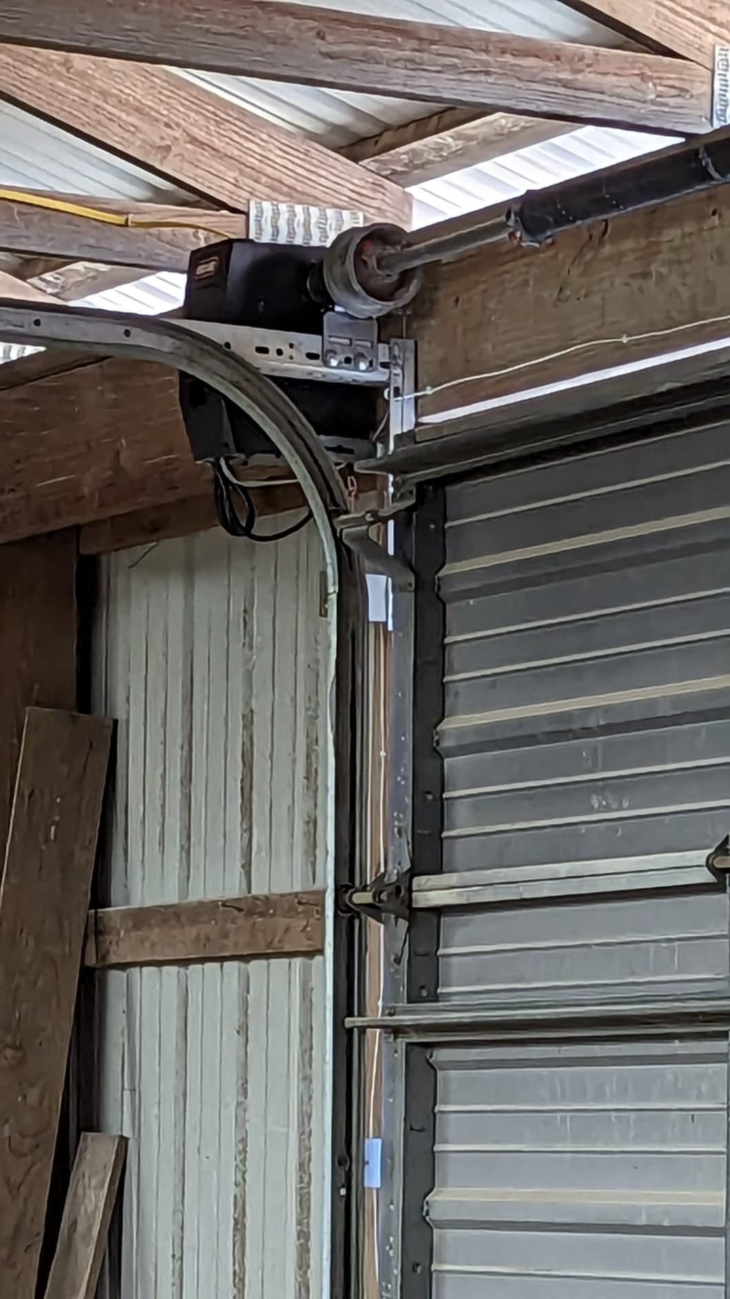 Genie 6072H-O Residential Wall Mounted Garage Door Opener, Black customer photo 1