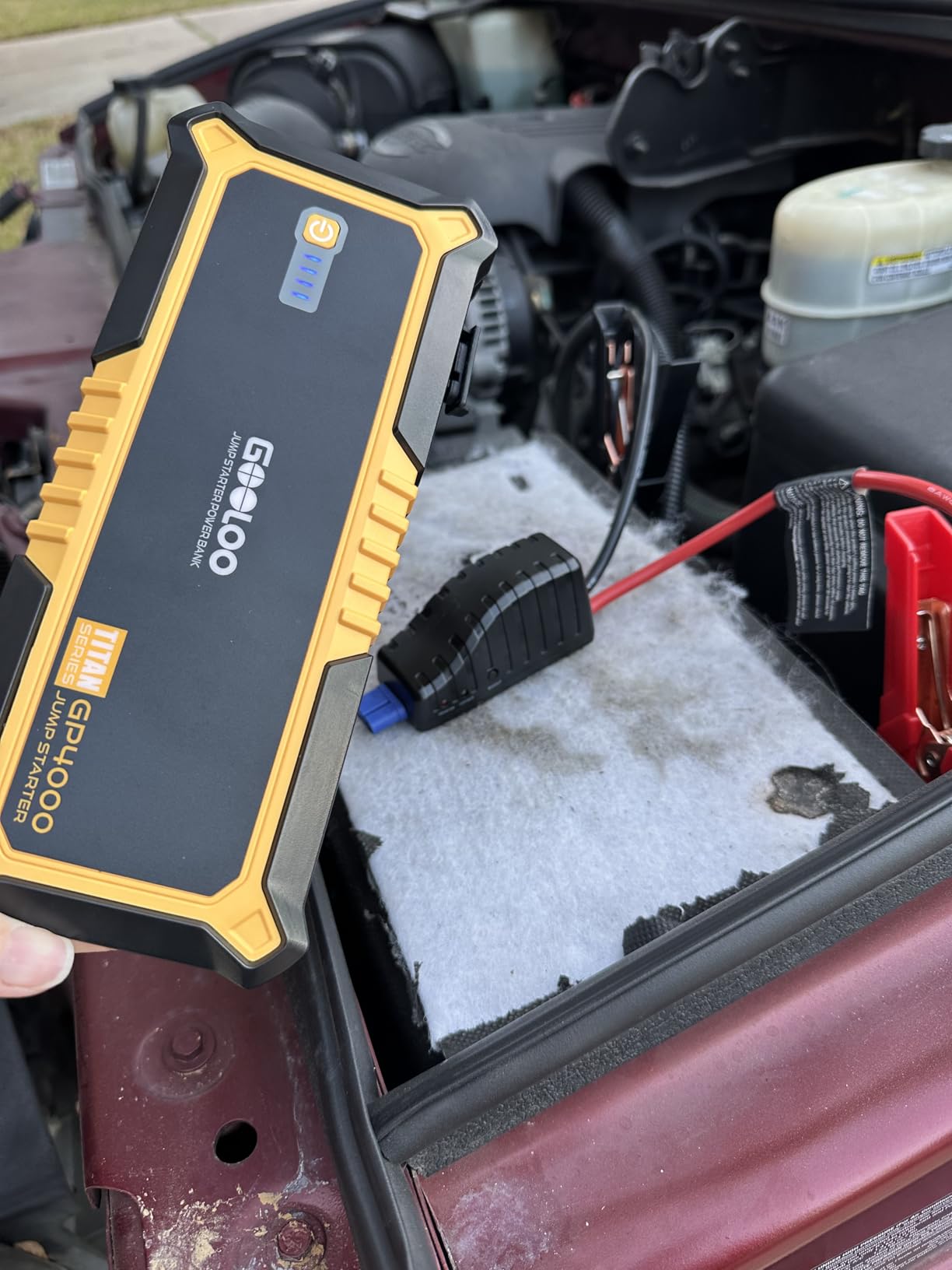 GOOLOO GP4000 Jump Starter 4000A Peak Car Starter (All Gas, up to 10.0L Diesel Engine) SuperSafe 12V Lithium Jump Box customer photo 1