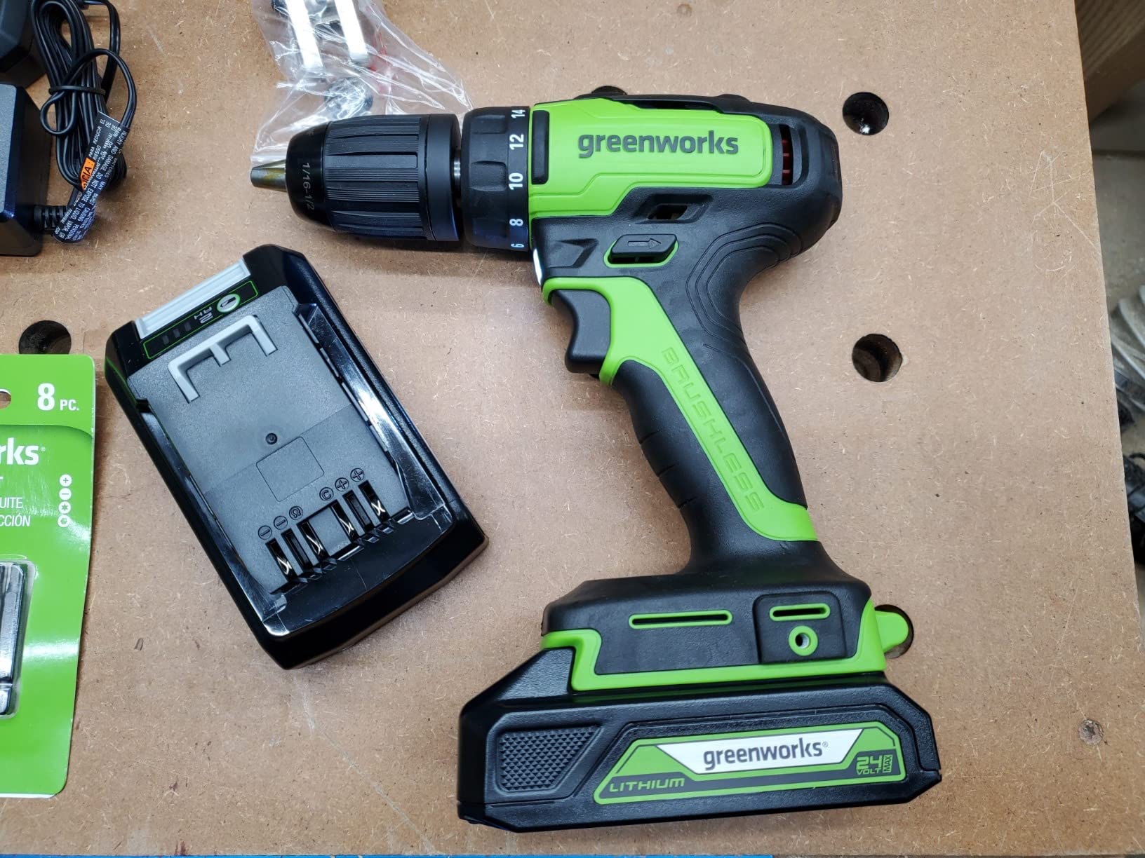 Greenworks 24V Brushless Cordless Drill Kit, 310 in./lbs, 18+1 Position Clutch, 1/2'' Keyless Chuck, Variable Speed, (2)2Ah Batteries with 2A Charger, LED Light, 8pcs Drill Bits with Tool Bag customer photo 2