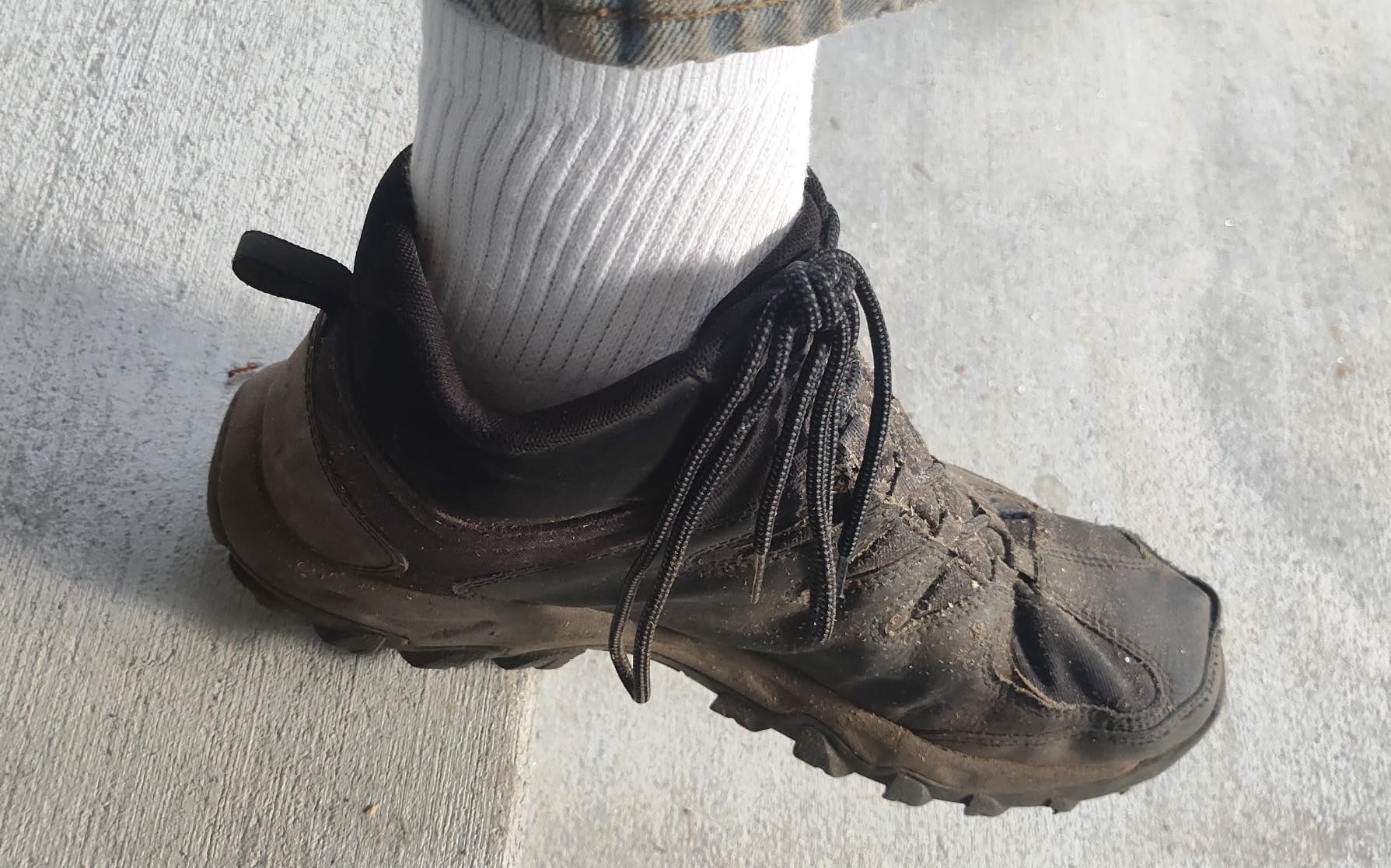 Low Gaiters - Hook & Loop Design for Easy On/Off - Neoprene Leg Gaiters for Hiking, Cross Country Skiing, Yard Work - Comfortable, Snug Fit (Pair) customer photo 1