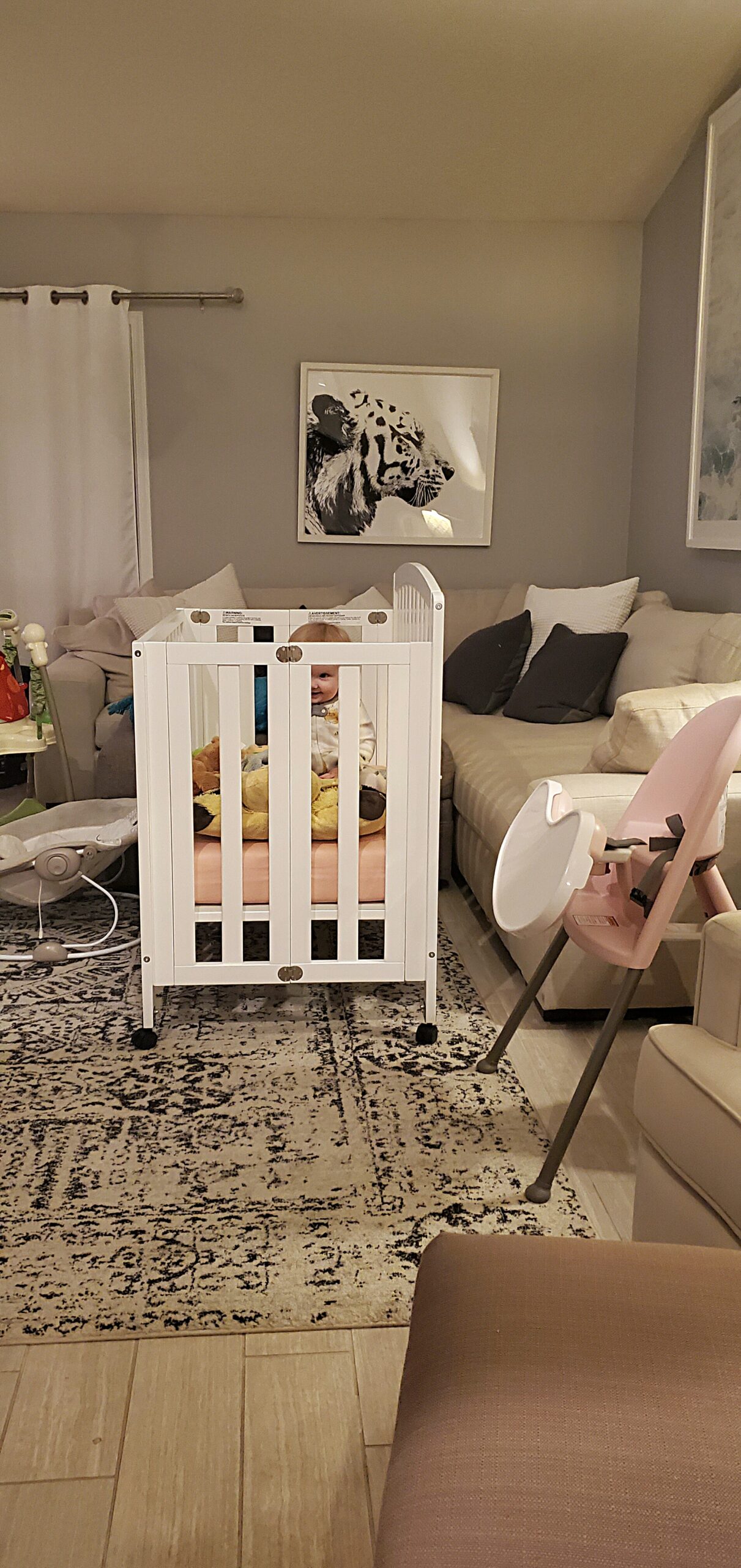 DaVinci Dylan 3-in-1 Portable Baby Crib with Wheels - Toddler Bed & Daybed Conversion - Perfect for Small Spaces & Easy to Assemble, GREENGUARD Gold Certified, 4 Adjustable Mattress Heights - Espresso customer photo 1