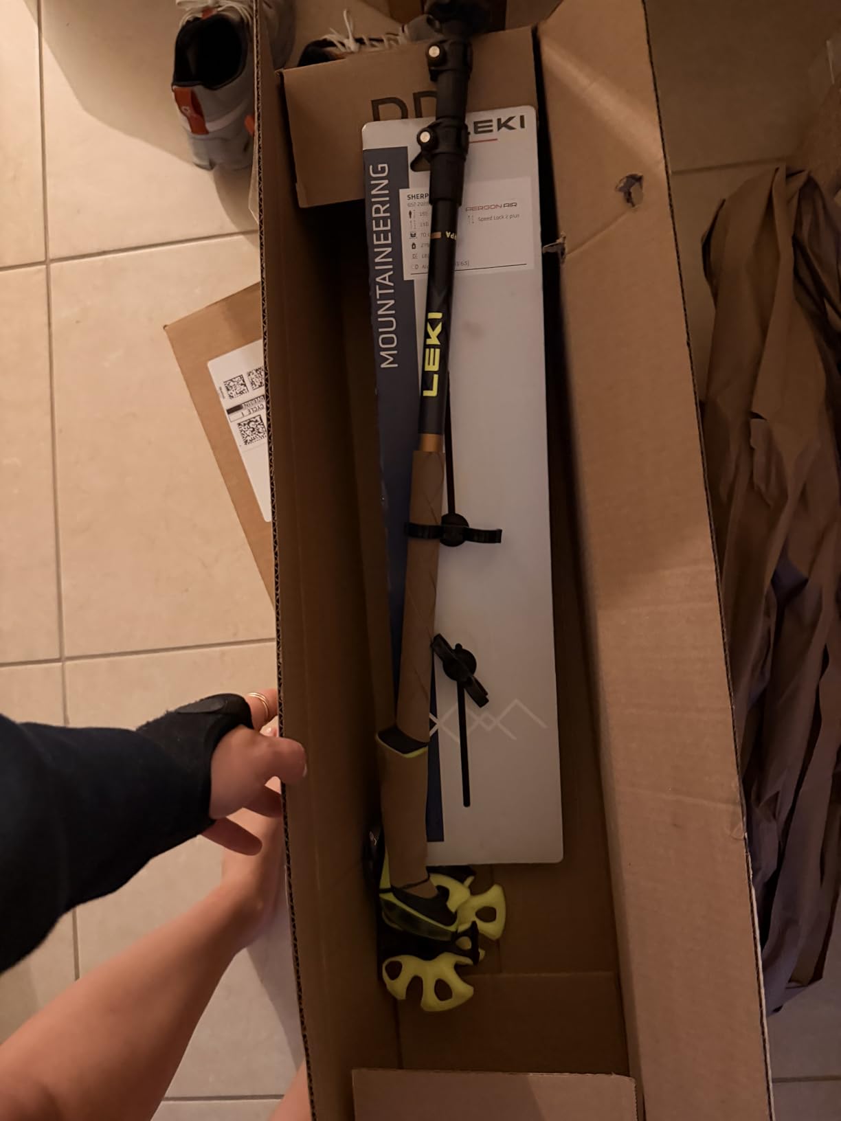 LEKI Sherpa Aluminum Adjustable Lightweight Ski Poles for Backcountry Skiing & Snowboarding customer photo 1