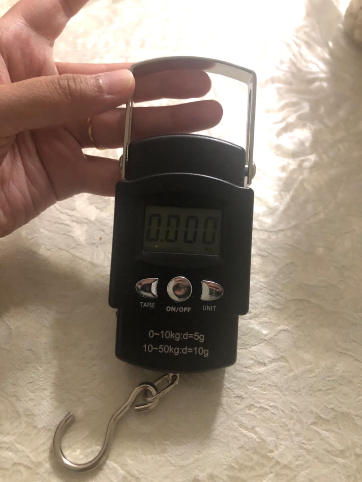 TXY Fish Scale, 50kg/110lb Portable LCD Electronic Hand Scale Travel Hanging Fish Scale with 1m Ruler Tape Precision Steelyard Scales for Fishing customer photo 2