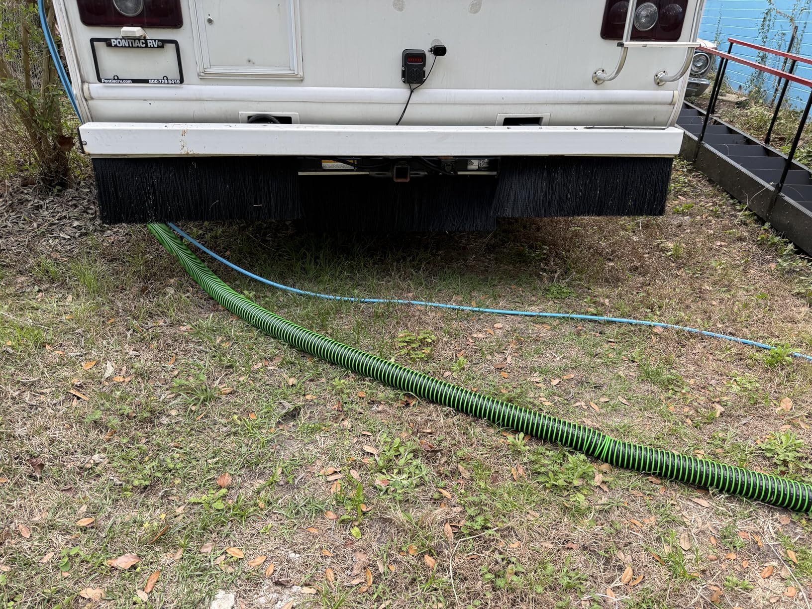 Camco EvoFlex2 25-ft Drinking Water Hose - RV Drinking Water Hose Reinforced with Fabric & Ultra Lightweight - Contains No Lead, No BPA & No Phthalate - Abrasion Resistant (22577) customer photo 2