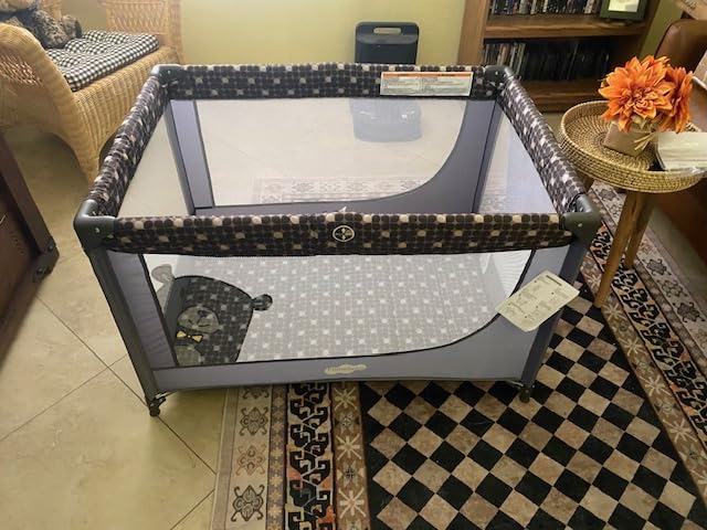 Pamo Babe Compact Pack and Play - Portable Crib for Baby, Lightweight Foldable Travel Playard with Mattress Pad and Carry Bag, Safe Breathable Travel Bed for Home, Trips and Family Visits, Black customer photo 2