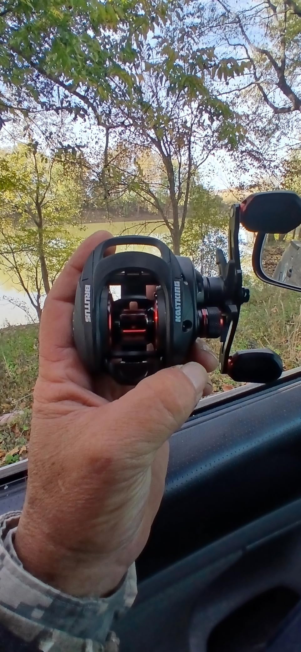 KastKing Brutus Baitcasting Fishing Reel, Graphite Frame, 7.2:1 Gear Ratio customer photo 1