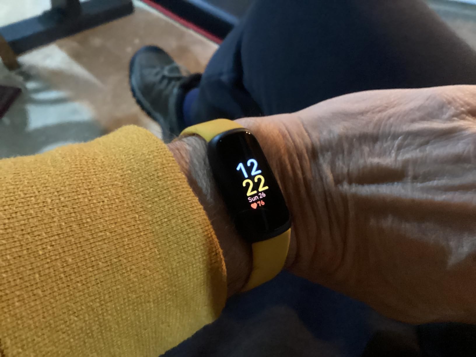 Fitbit Inspire 3 Health & Fitness-Tracker with Stress Management, Workout Intensity, Sleep Tracking, 24/7 Heart Rate and more, Midnight Zen/Black One Size (S & L Bands Included) customer photo 1