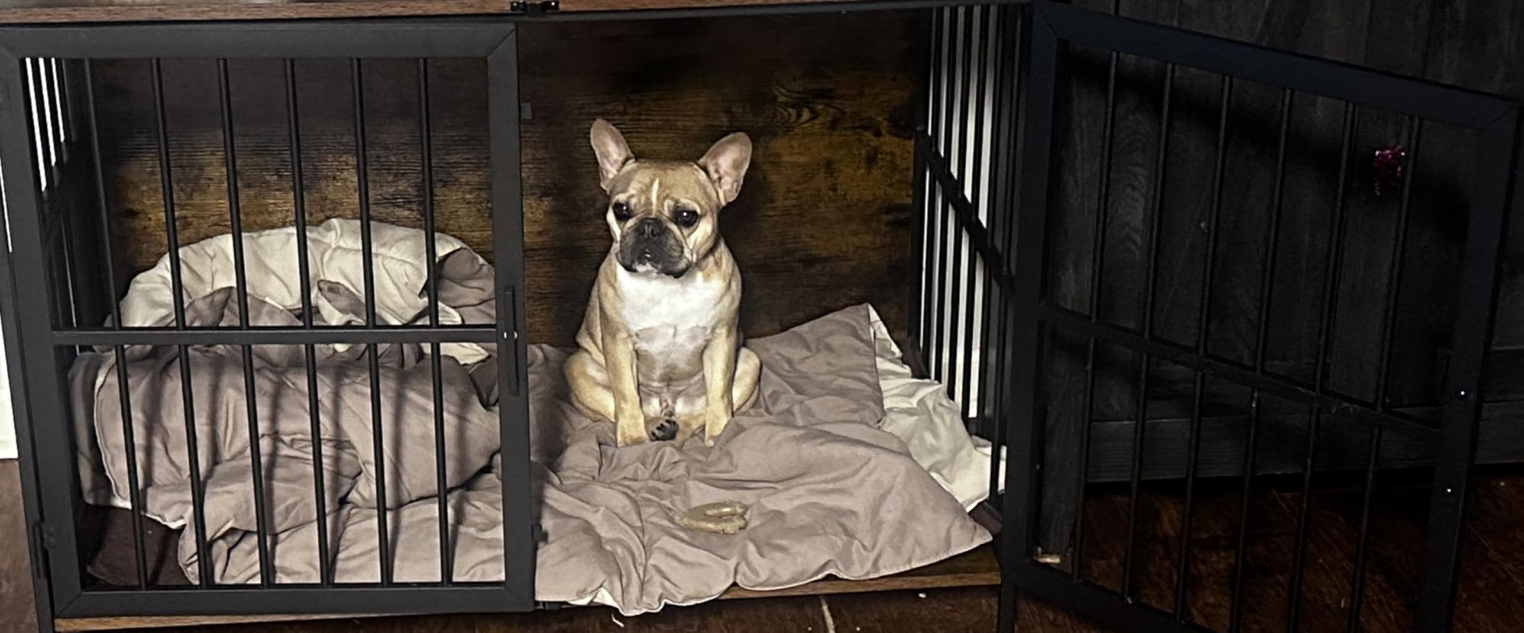 ROOMTEC Furniture Style Large Dog Crate with 360 Degree and Adjustable Raised Feeder for Dogs 2 Stainless Steel Bowls - End Table House Pad, Indoor Use, 41
