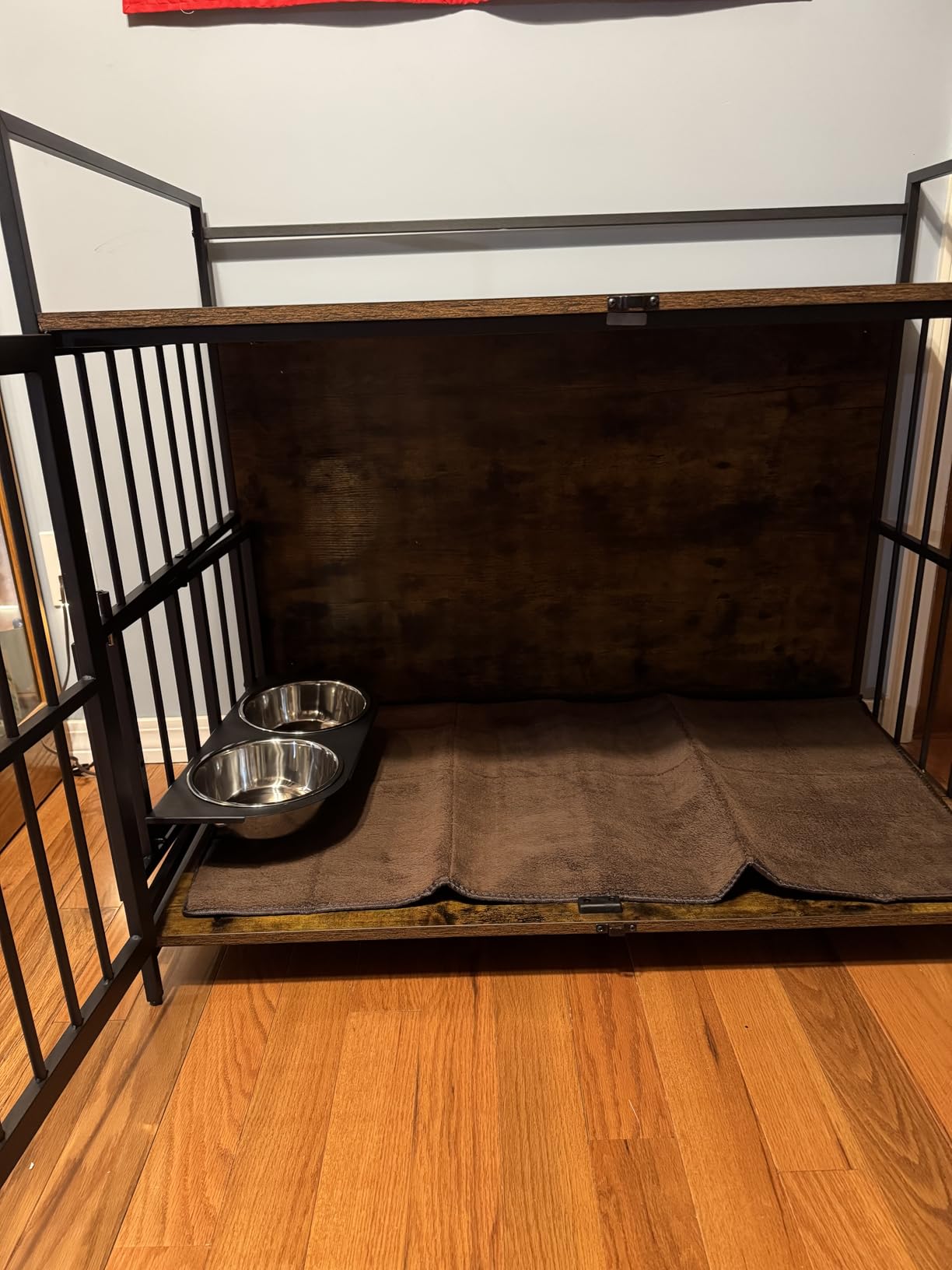 ROOMTEC Furniture Style Large Dog Crate with 360 Degree and Adjustable Raised Feeder for Dogs 2 Stainless Steel Bowls - End Table House Pad, Indoor Use, 41