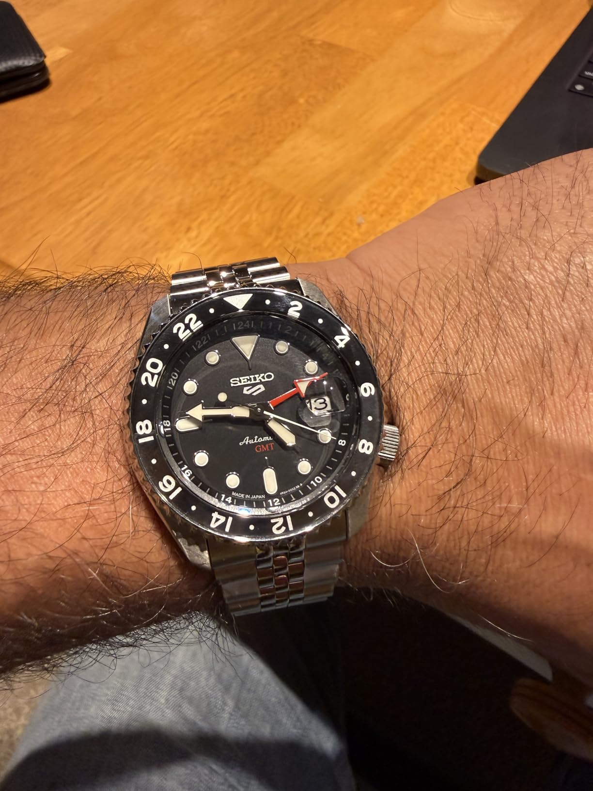 SEIKO SSK001 Automatic GMT Watch - 5 Sports - Black Dial with Date Calendar and Luminous Hands & Markers - 100m Water-Resistant customer photo 2