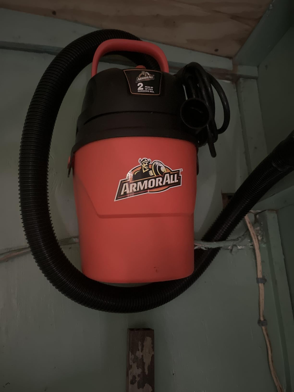 Armor All AA155 1.5-Gallon 2 Peak HP Portable Wet/Dry Vacuum, Orange customer photo 1