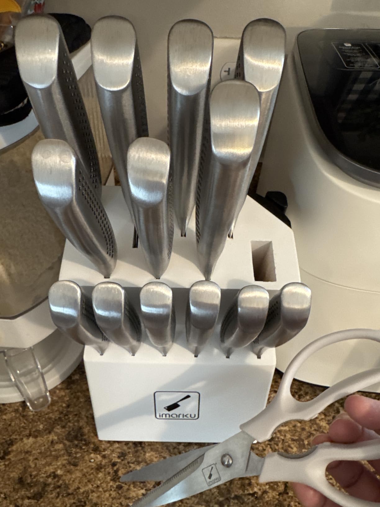 imarku 16PCS High Carbon Stainless Steel Kitchen Knife Set with Block Ultra Sharp Knife Block Set, Japanese Knife Set with Dotted Non-slip Ergonomic Handle customer photo 1