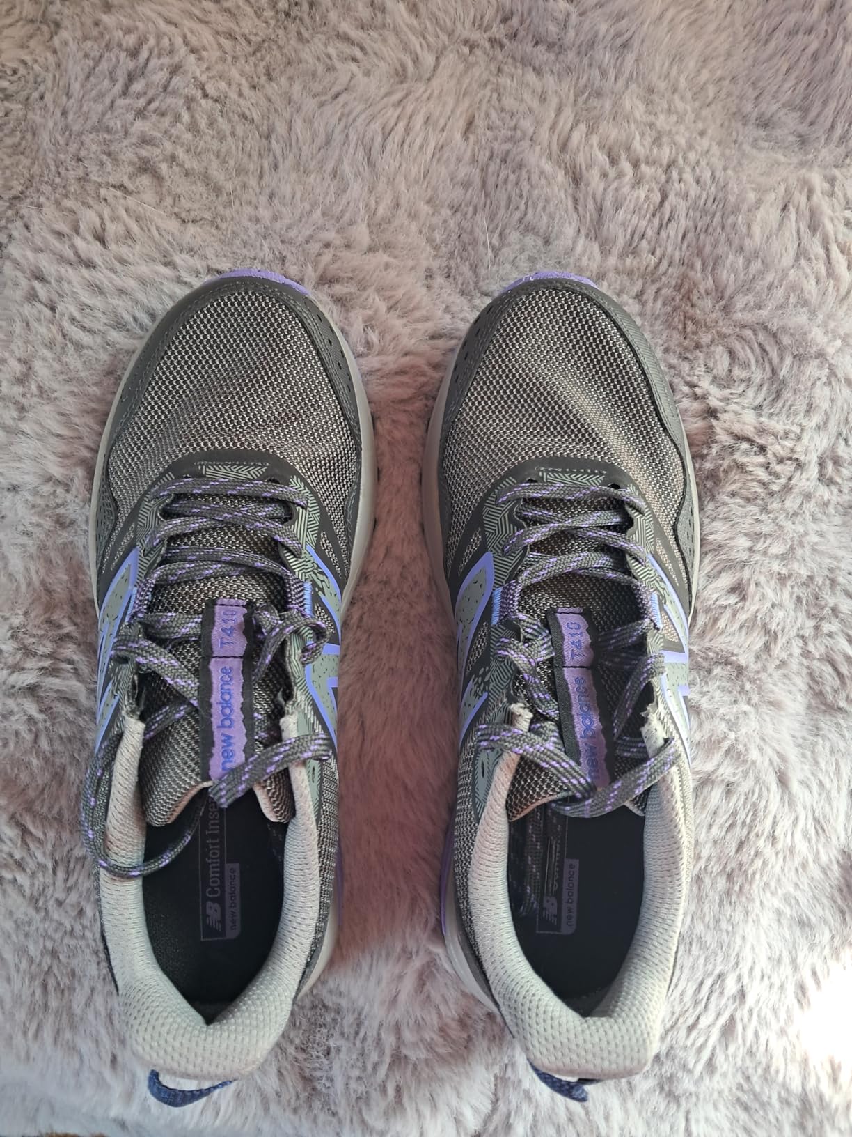 Women's 410v8 Trail Running Shoes customer photo 1