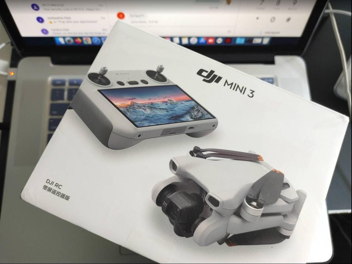 DJI Mini 3 Fly More Combo (DJI RC), Drones with Camera for Adults 4K, 3 Batteries for 114-min Flight Time, Vertical Shooting, 32800ft (10km) Video Transmission, Lightweight Mini Drone for Beginners | 4K HDR Video, 1/1.3 CMOS Sensor with True Vertical Shooting, 3× Intelligent Flight Batteries, Under 249 G, (3 Batteries) customer photo 1