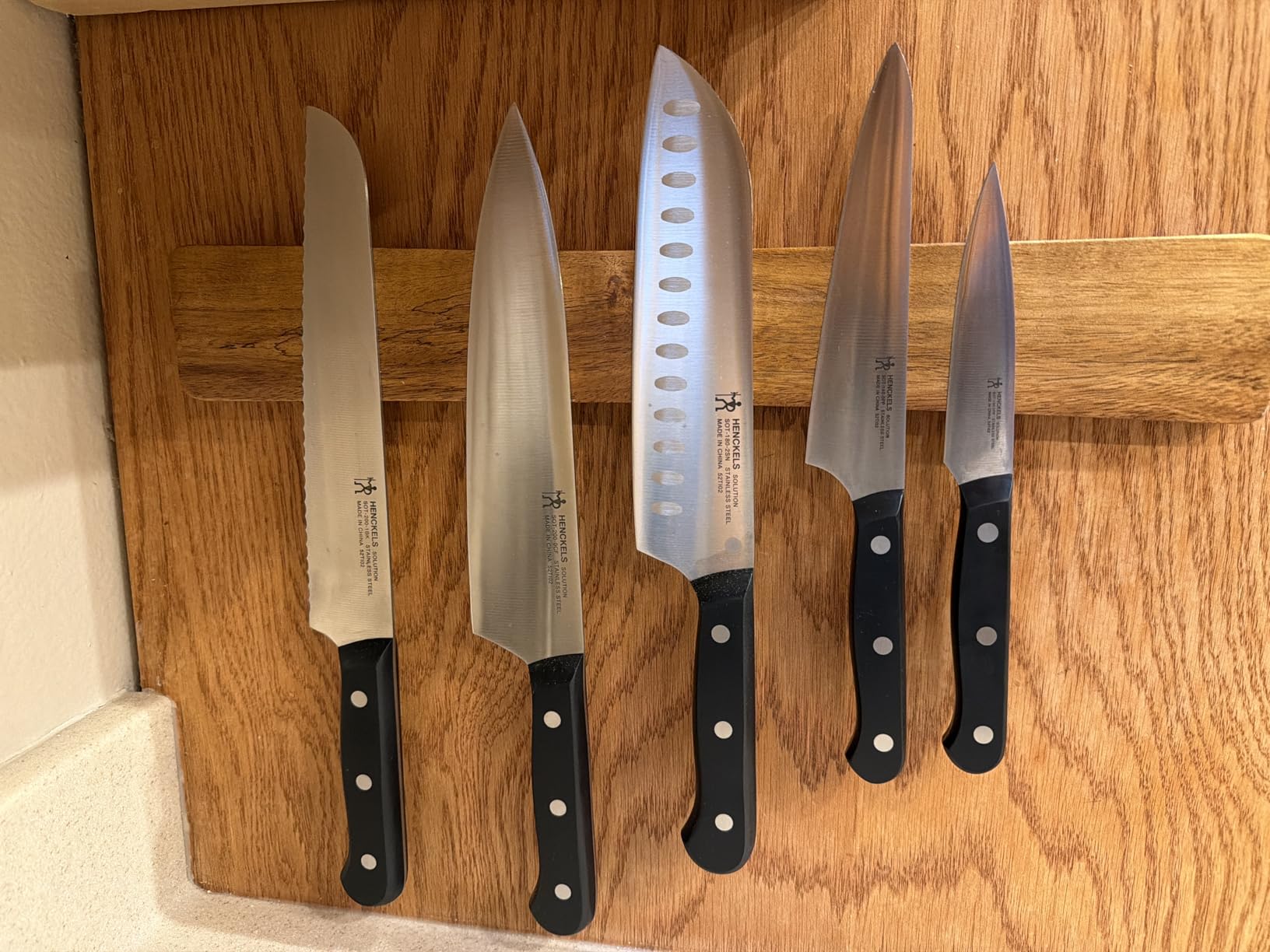 HENCKELS Dynamic Razor-Sharp 5-Piece Kitchen Knife Set, German Engineered Informed by 100+ Years of Mastery customer photo 1