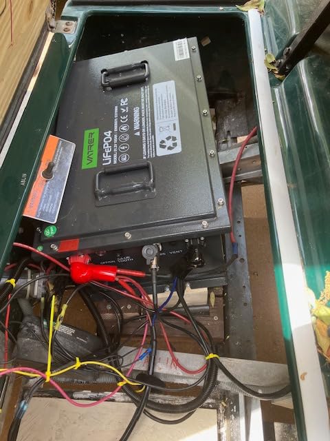 VATRER POWER 48V 105Ah Lithium Golf Cart Battery, Built-in Smart 200A BMS, with Touch Monitor & Mobile APP, 4000+ Cycles Rechargeable LiFePO4 Battery, Max 10.24kW Power Output, Perfect for Golf Carts customer photo 1