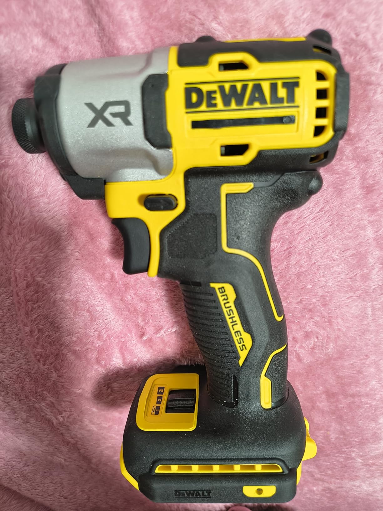 DEWALT 20V MAX XR Impact Driver, 1/4 Inch High Torque Brushless 3 Speed (DCF845B) customer photo 1