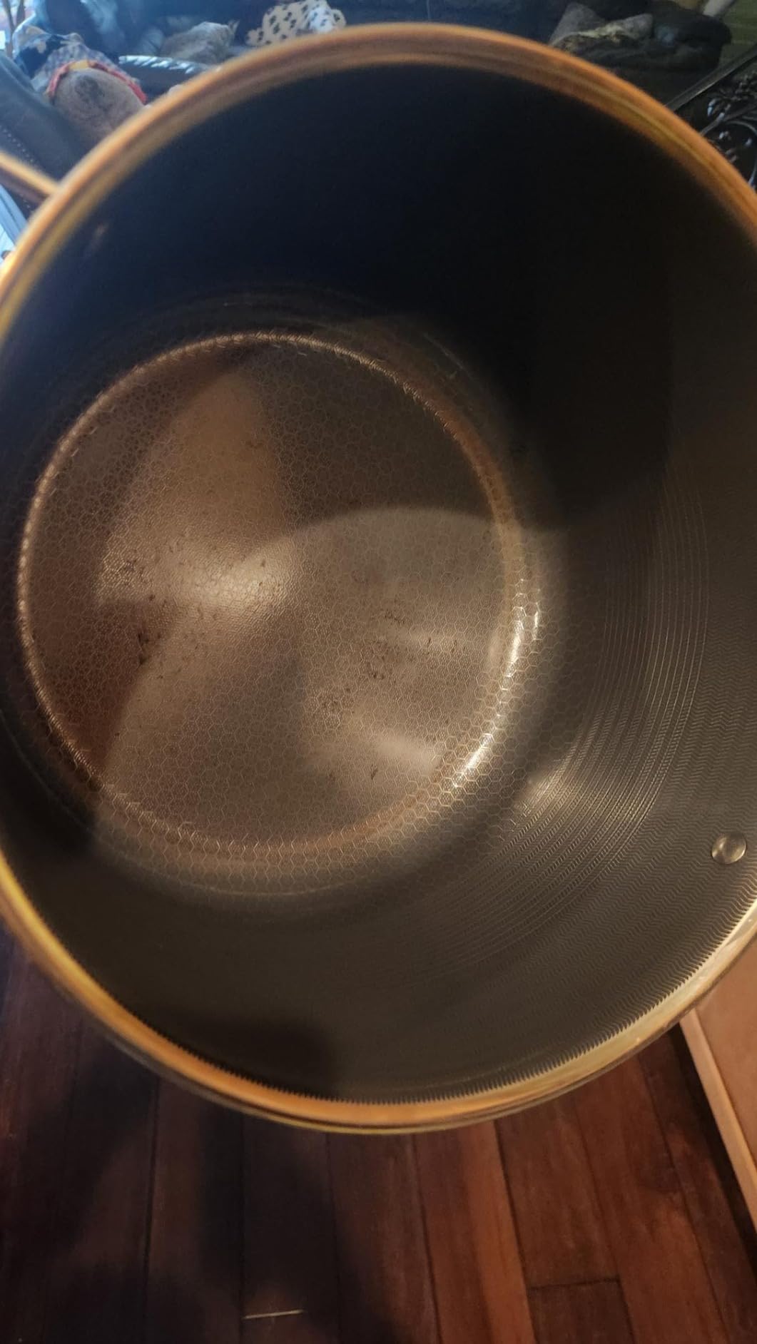 HexClad Hybrid Nonstick 5-Quart Dutch Oven with Stainless Steel Lid, Stay-Cool Handles, Dishwasher-Friendly, Oven-Safe Up to 900F, Induction Ready customer photo 2