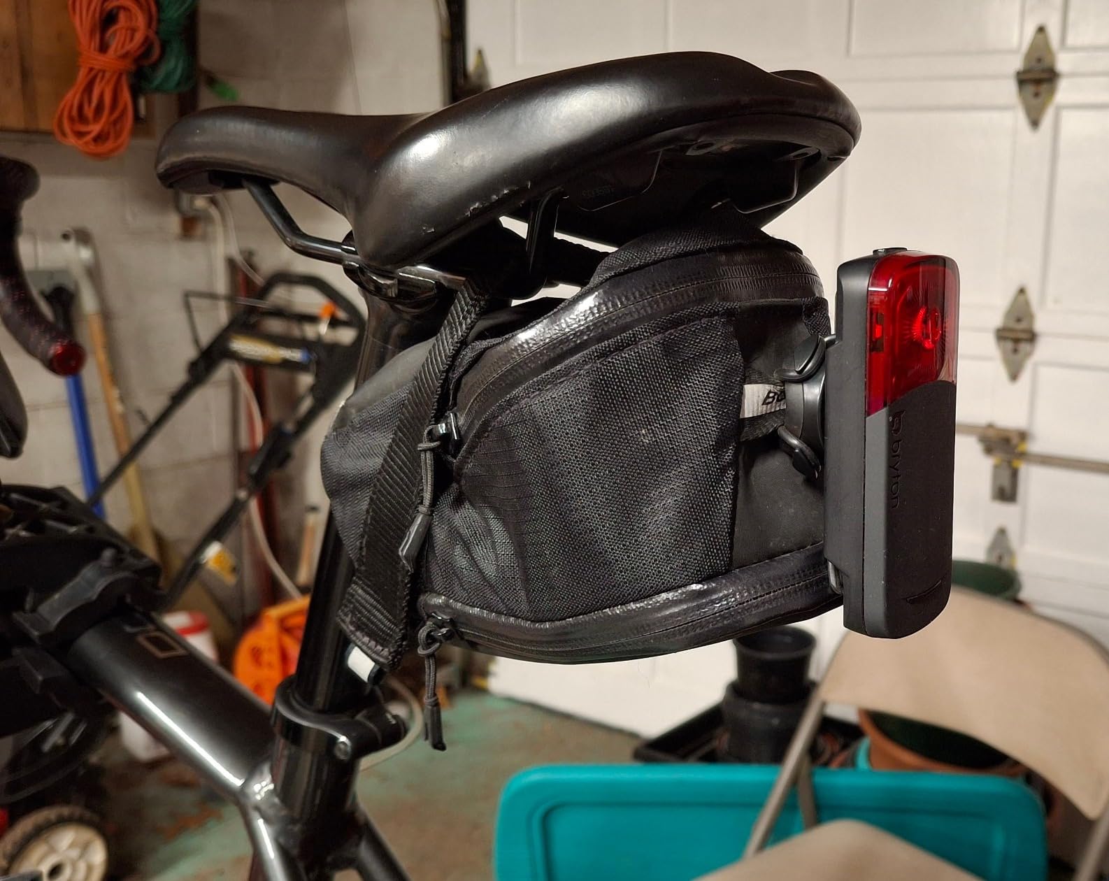 Bryton GARDIA R300L Cycling/Bike Radar with Tail Light, Visual and Audible Alerts for Vehicles up to 207 Yards Away, IPX7 Waterproof, Viewing Angle 220° customer photo 1