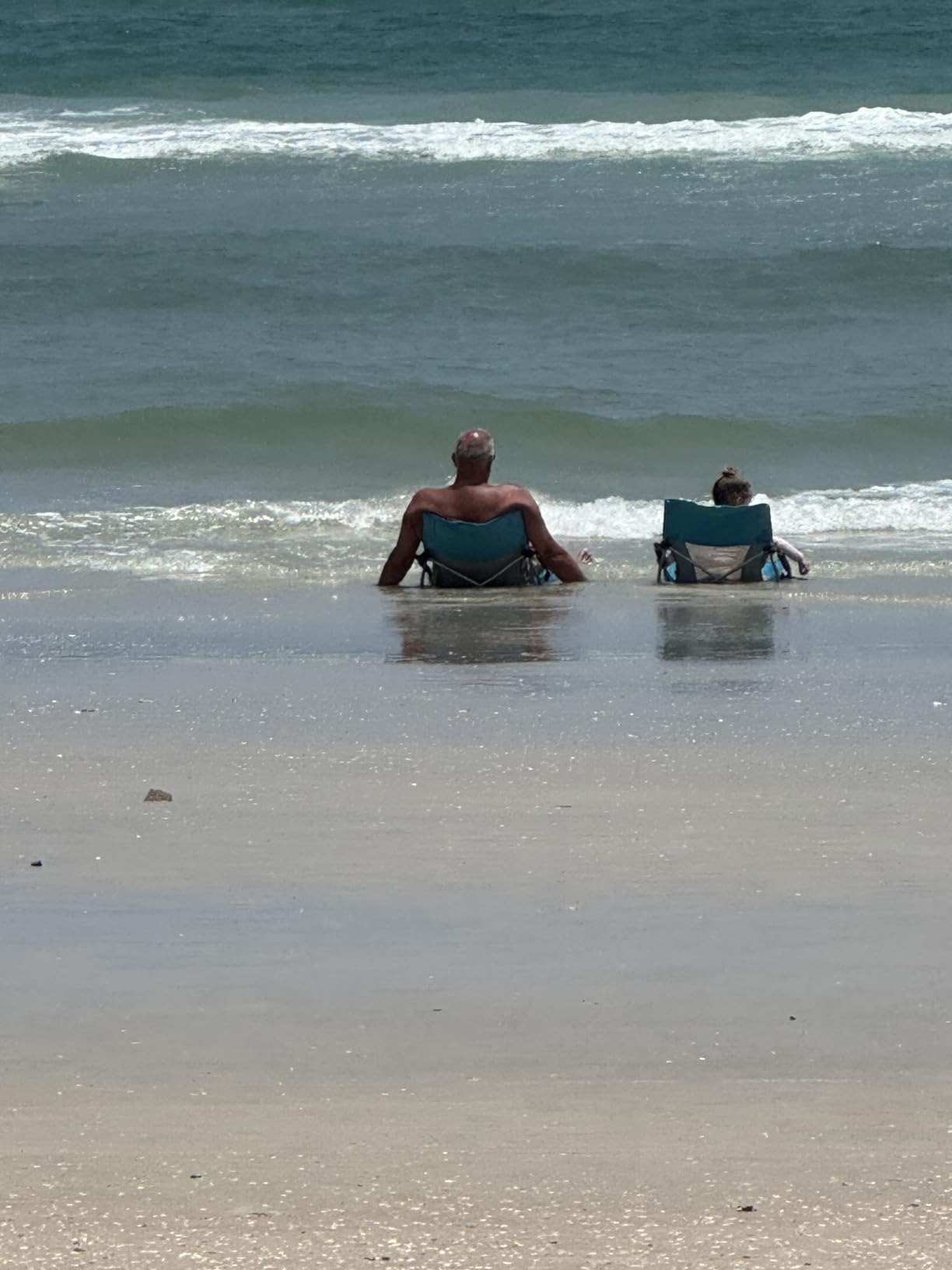 TOBTOS Low Beach Chair for Adults 2 Pack, Low Profile Folding with Cup Holder & Carry Bag, Heavy Duty Chair for Outdoor Sand, Camping, Concert, Travel customer photo 1