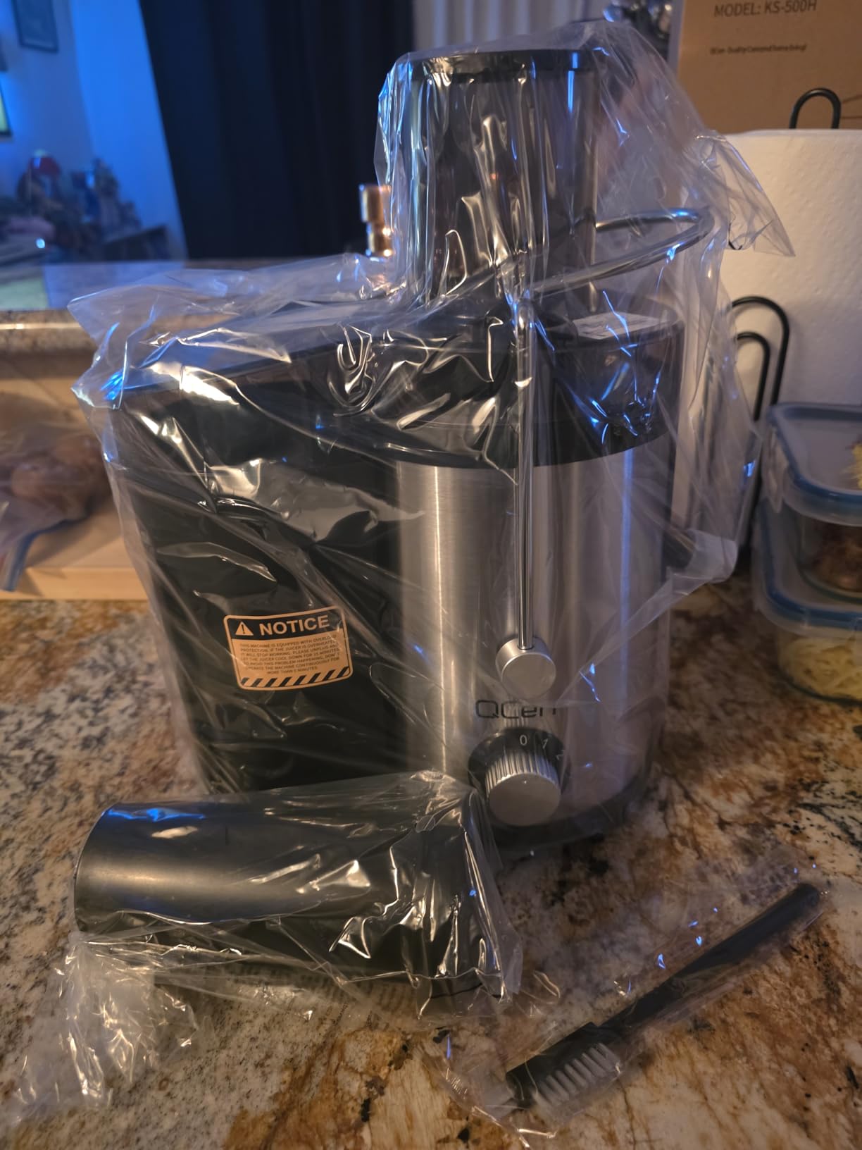Juicer Machine, 800W Centrifugal Juicer Extractor with Wide Mouth for Fruit Vegetable, Easy to Clean, Stainless Steel, BPA-free (Black) customer photo 2