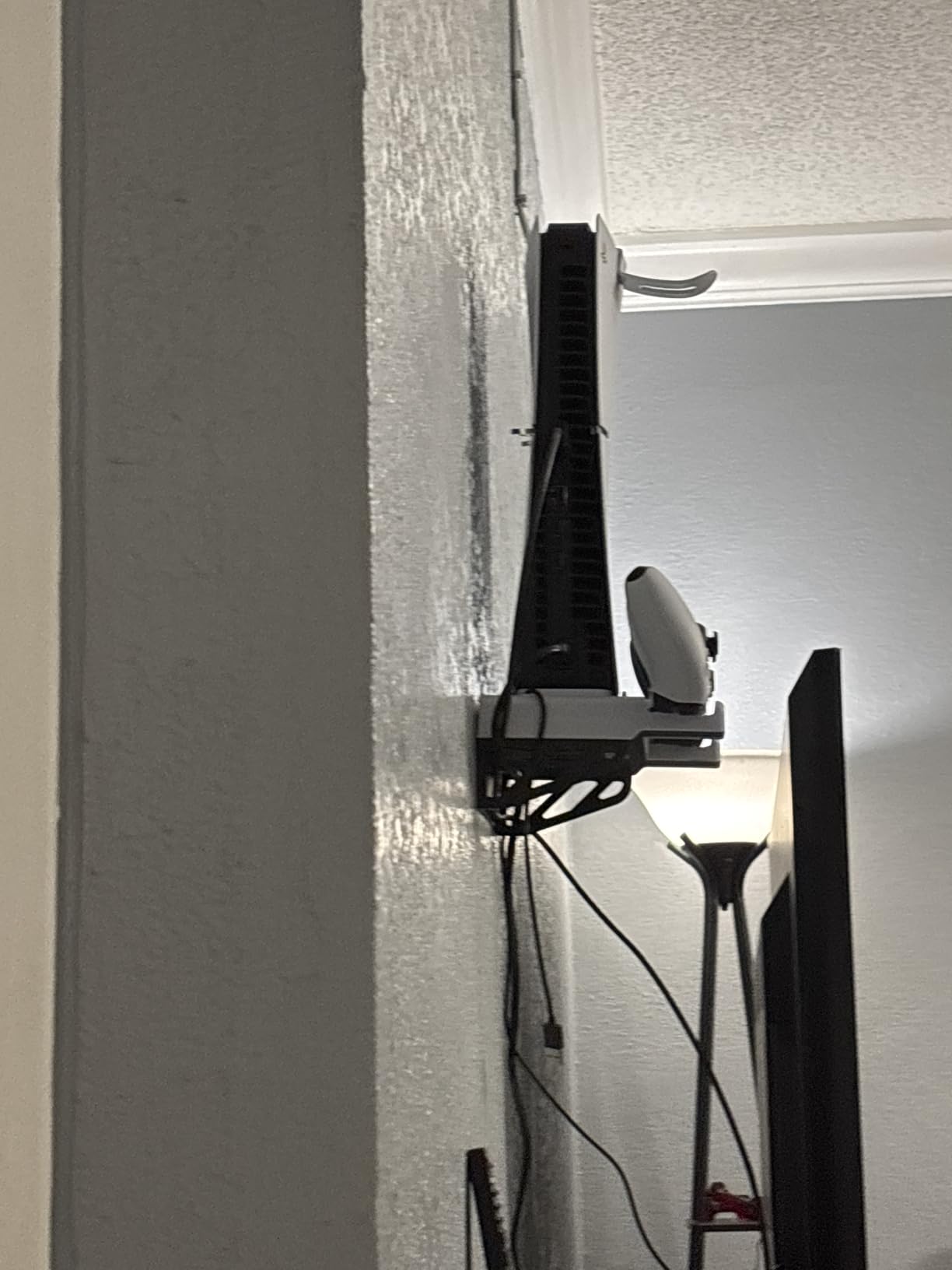 PS5/Slim/Pro Wall Mount Kit with Cooling Fan & Charging Station customer photo 1