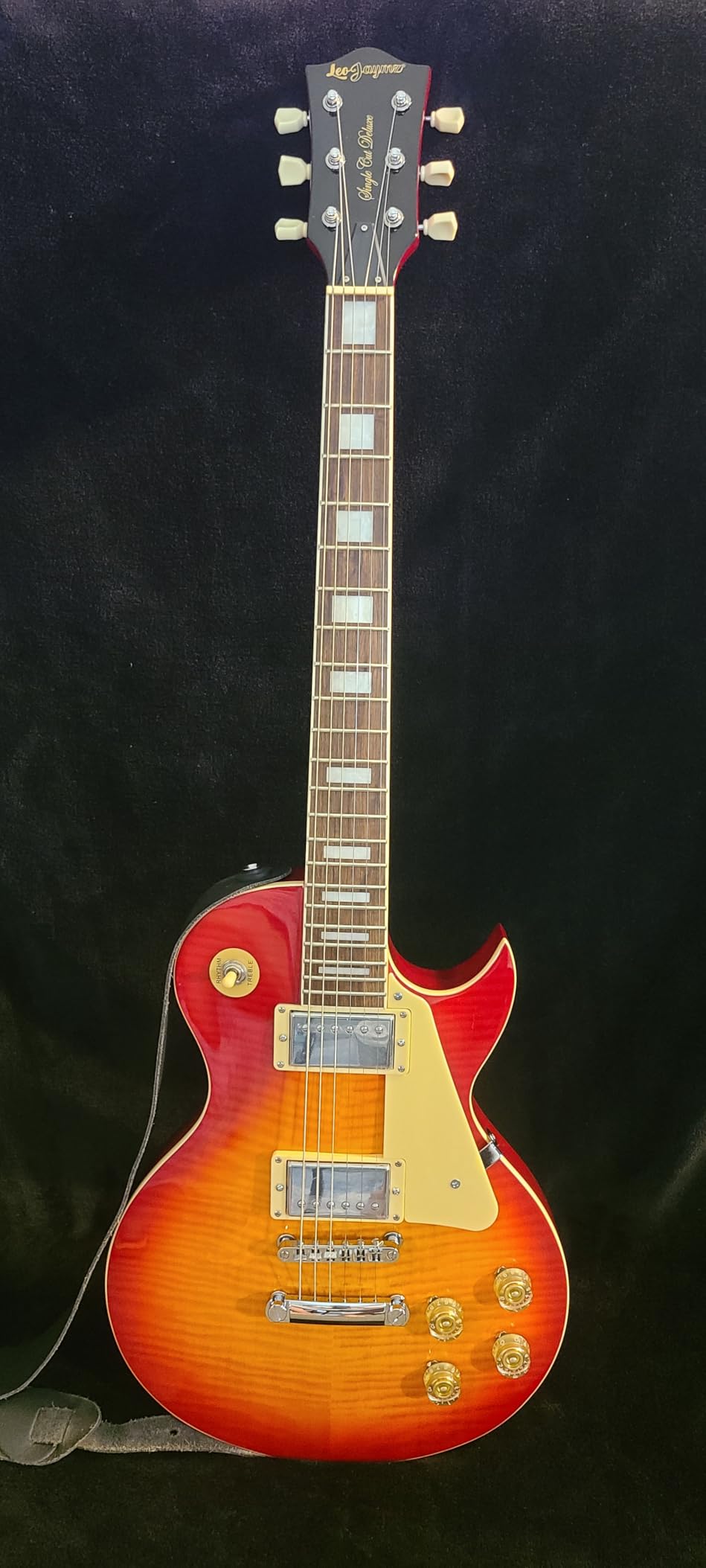 Leo Jaymz SC Series Electric Guitar - Mahogany Body, Laurel Fingerboard, Dual Humbuckers, Tune-O-Matic Bridge, C Neck, 18:1 Tuners (Cherry Sunburst) customer photo 2