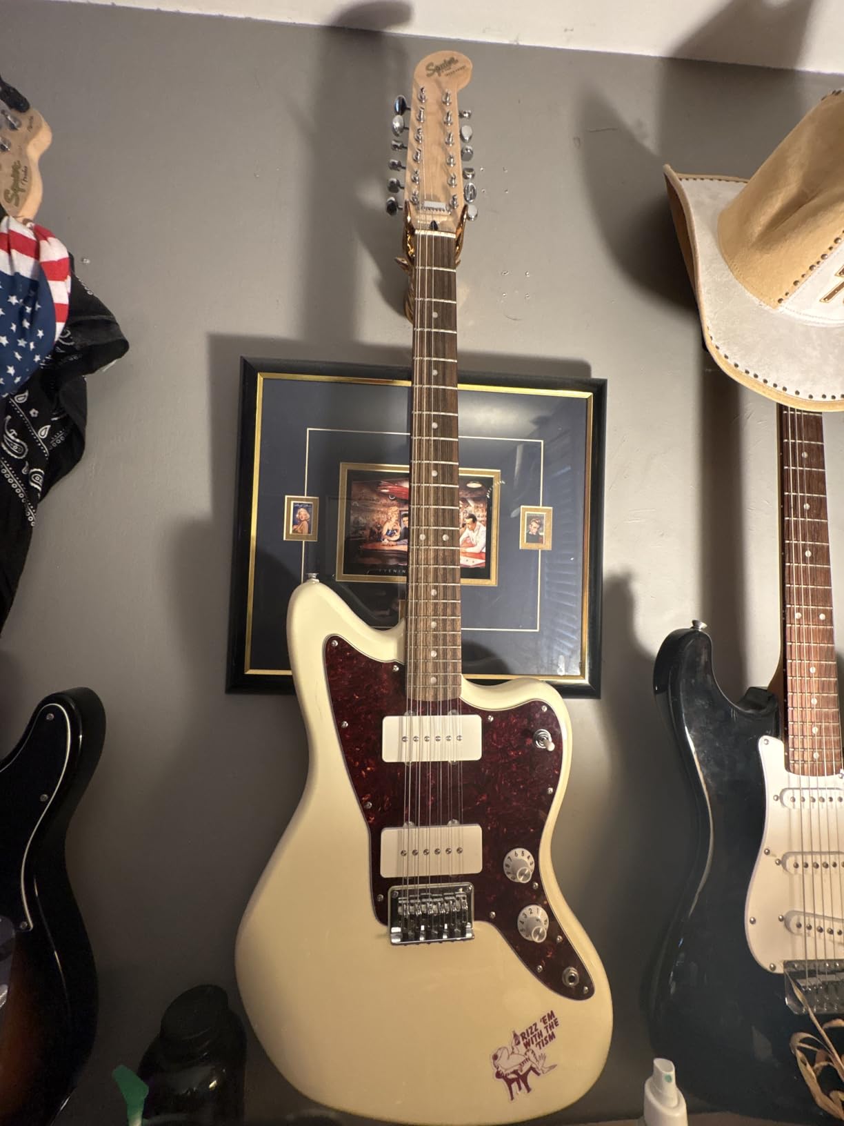 Fender Paranormal Jazzmaster XII, Laurel Fingerboard, Tortoiseshell Pickguard, Olympic White customer photo 1
