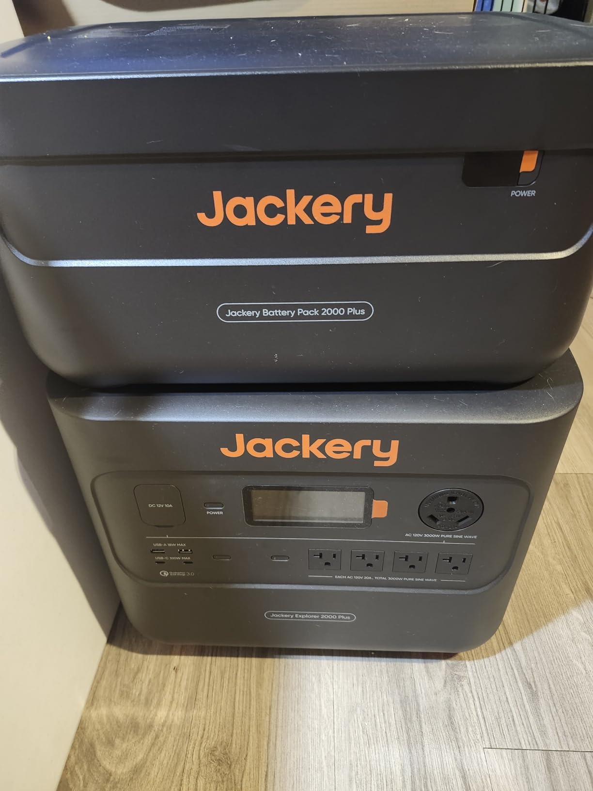 Jackery Explorer 2000 Plus Portable Power Station & 1x Extra Battery, 2x 200W Solar Panel, 4085Wh LiFePO4, 10-Year Lifespan, 3000W Output, Expandable to 24kWh, UPS Home Backup for Camping RV Emergency customer photo 1