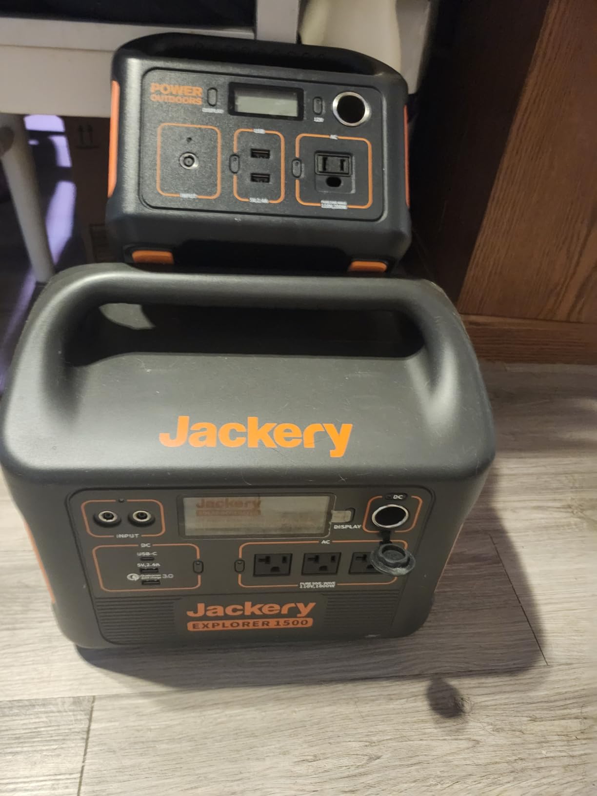 Jackery Explorer 2000 Plus Portable Power Station & 1x Extra Battery, 2x 200W Solar Panel, 4085Wh LiFePO4, 10-Year Lifespan, 3000W Output, Expandable to 24kWh, UPS Home Backup for Camping RV Emergency customer photo 2