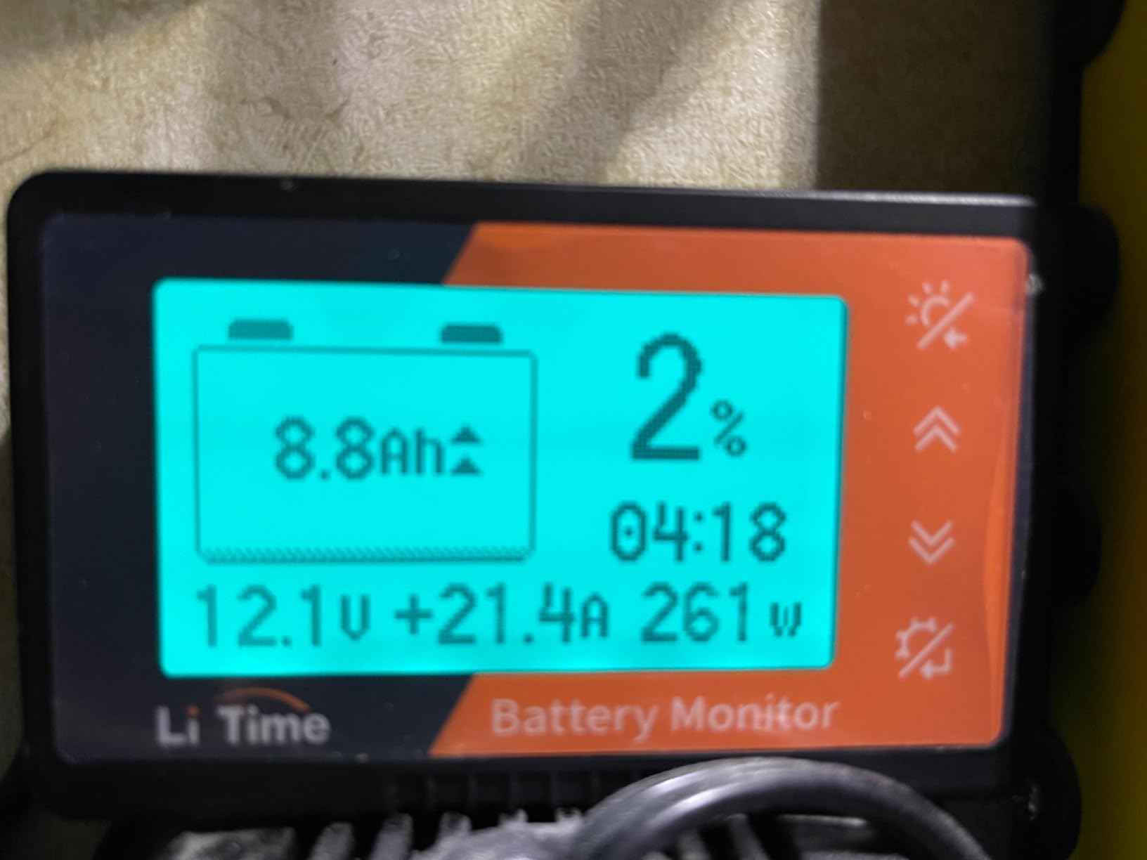 LiTime 500A Battery Monitor with Shunt M10, 8V-120V Battery Monitor for RV Motorcycle Golf Cart Solar Panel with LCD Backlight Screen Buzzer Alarm, Capacity Percentage Time Power Voltmeter Display customer photo 2