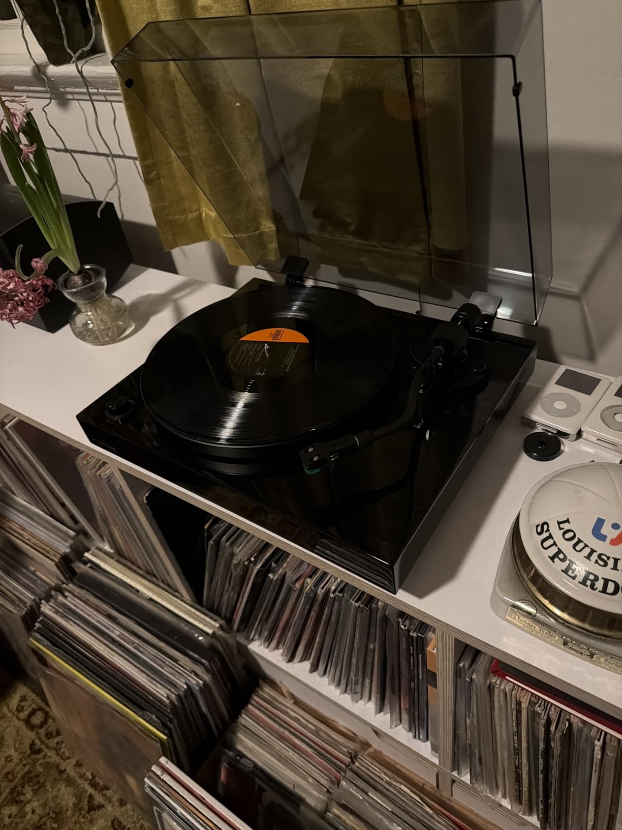 Fluance RT81+ Elite High Fidelity Vinyl Turntable Record Player, Audio Technica VM95E Cartridge, Anti-Resonant Platter, Acrylic Mat, Phono Preamp, Wood Plinth, Adjustable Isolation Feet - Piano Black customer photo 2