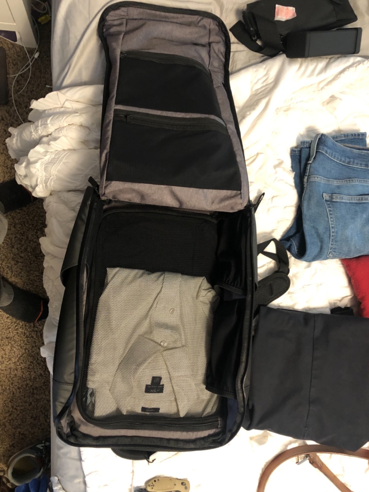 NOMATIC 14L Travel Pack - Mens Travel Backpack - Expandable to 21L - Water Resistant Daypack - TSA-Ready - Lightweight Business Traveling Backpack for Men - 15