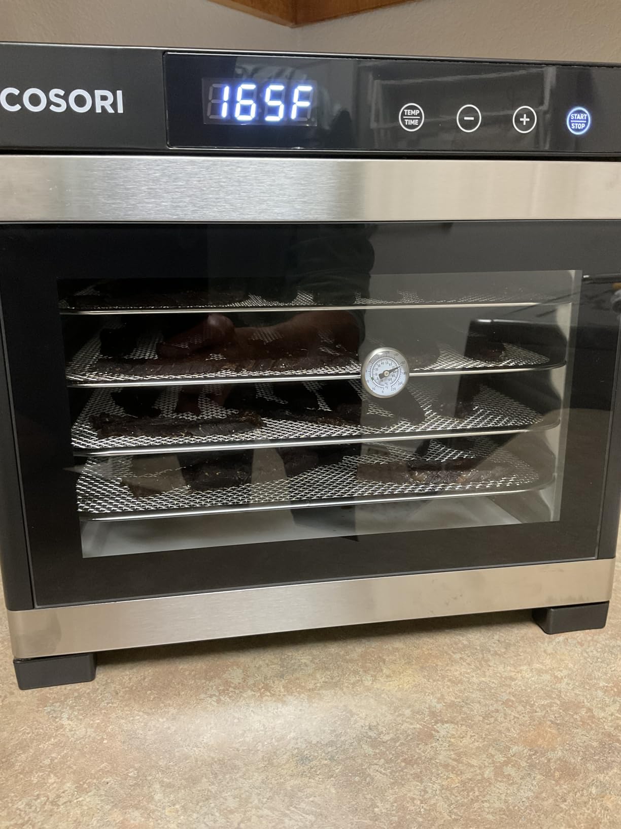 Cosori Food Dehydrator for Jerky, 176°F Temperature Control, 5 Stainless Steel Trays with 5.1 ft² Drying Space, 4 Presets, 48H Timer, for Dog Treats, Meat, Fruit, Veggies, Snacks, Bright-Silver customer photo 1