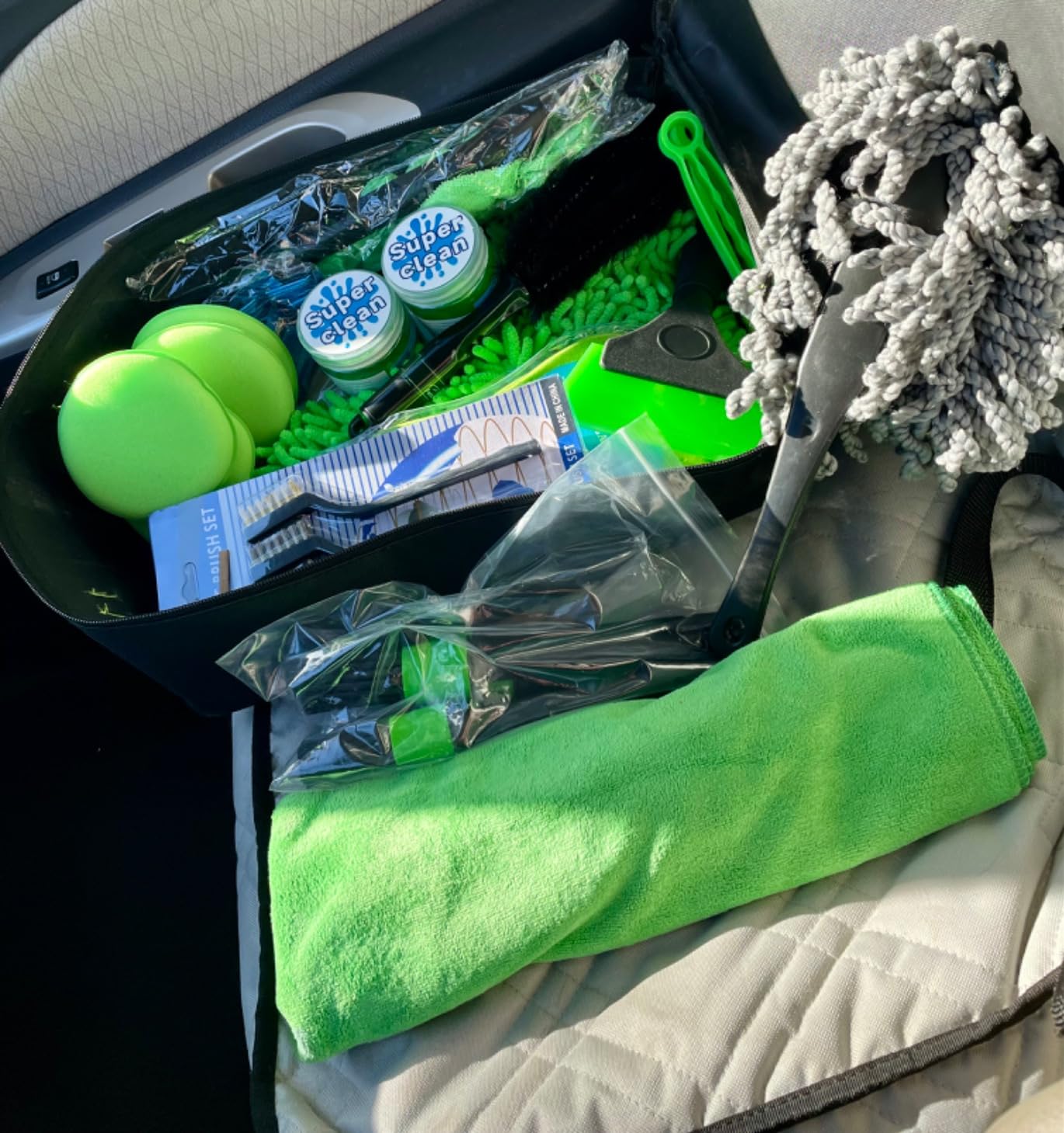 Fortuning's JDS 39PCS Car Wash Cleaning Kit, Auto Detailing Kit, Car Detailing Kit Interior Cleaner, Car Wash Kit with Bucket Detailing Brush Set Car Accessories for Motorcycle, Cars, Bikes, Wheels customer photo 2
