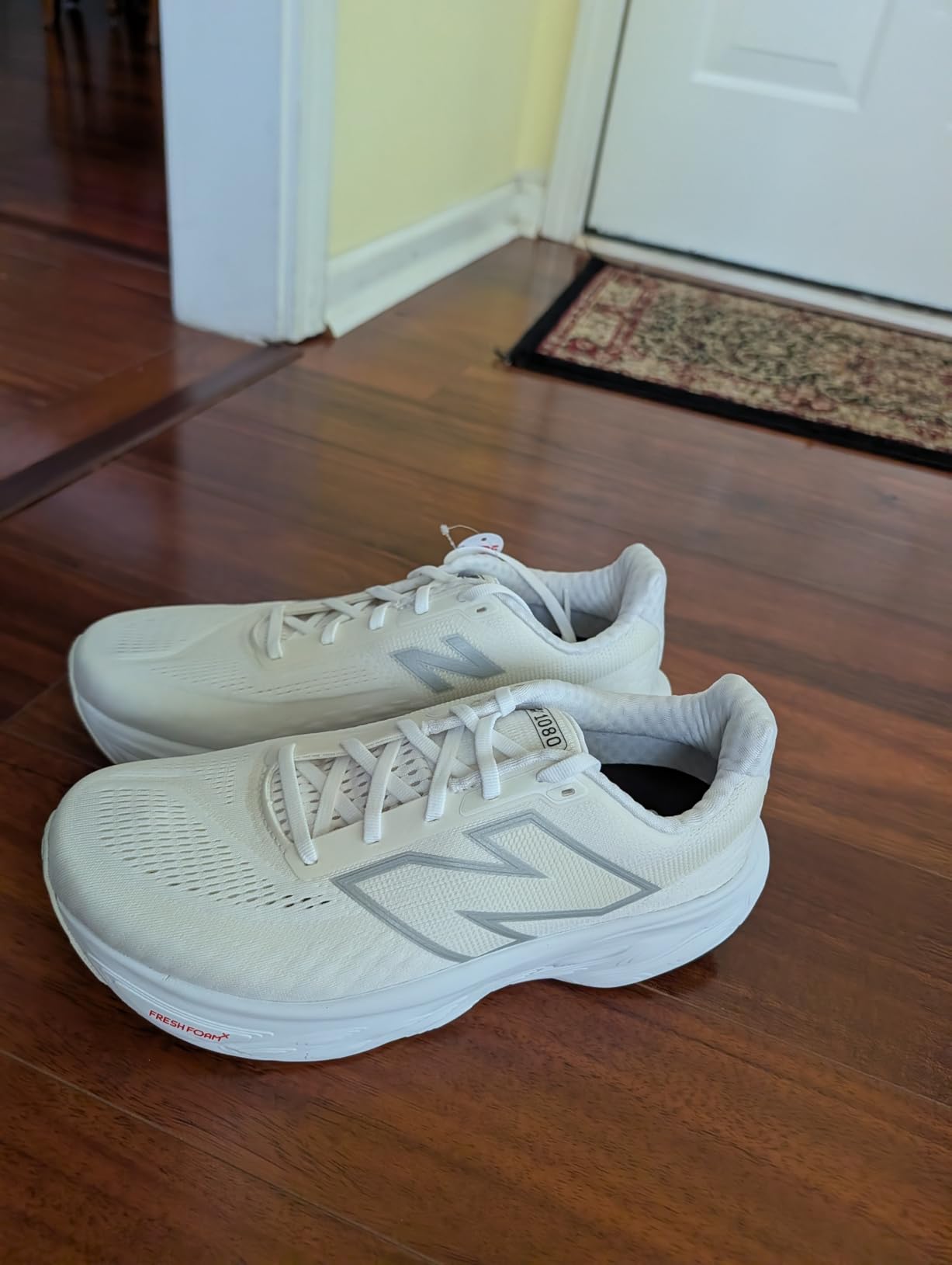 Men's Fresh Foam X 1080 V14 Running Shoe customer photo 2