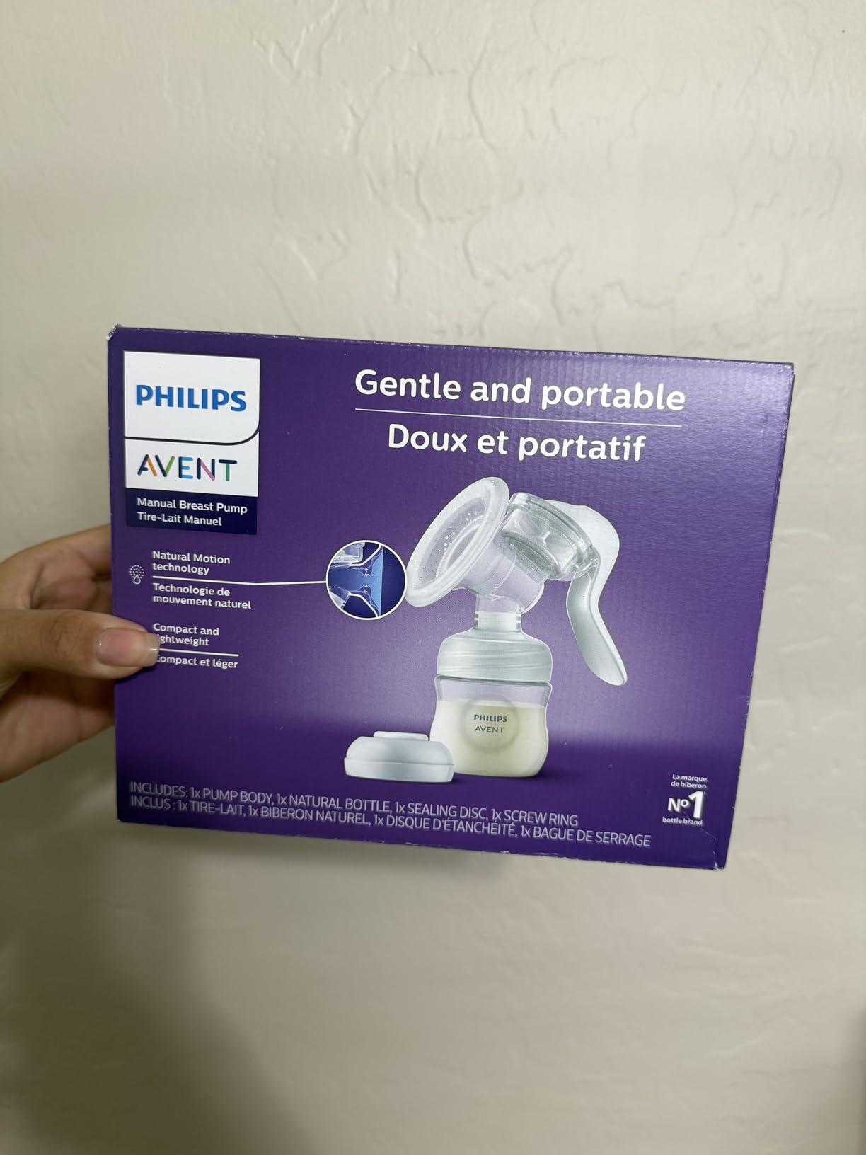 Philips Avent Manual Breast Pump, Easy Pumping with Natural Motion Technology, Silicone Cushion, 4oz Natural Bottle, Sealing Disc, Screw Ring, Transparent, Model SCF430/03 customer photo 2