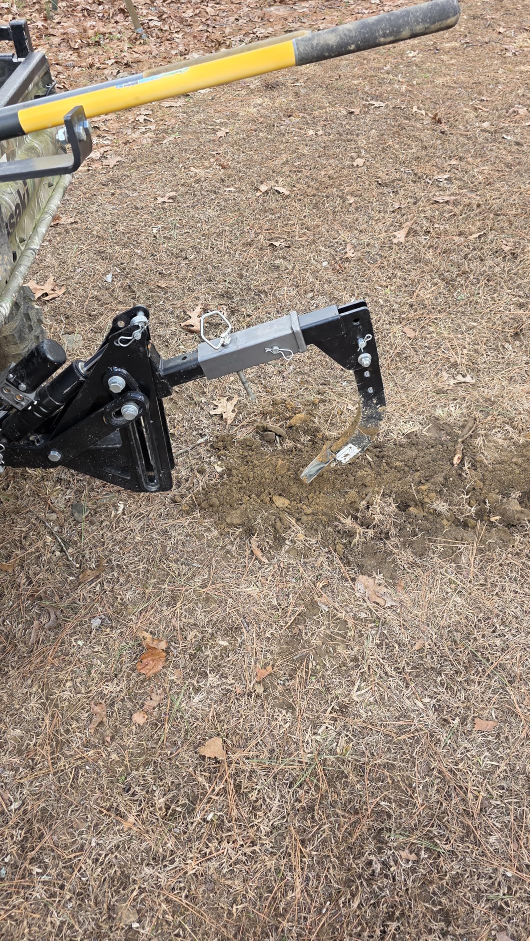 Hitch Mounted Trencher Fits 3 Point Hitch, Heavy Duty Subsoiler, Hitch Lawn Ripper (HOWBOW) customer photo 2