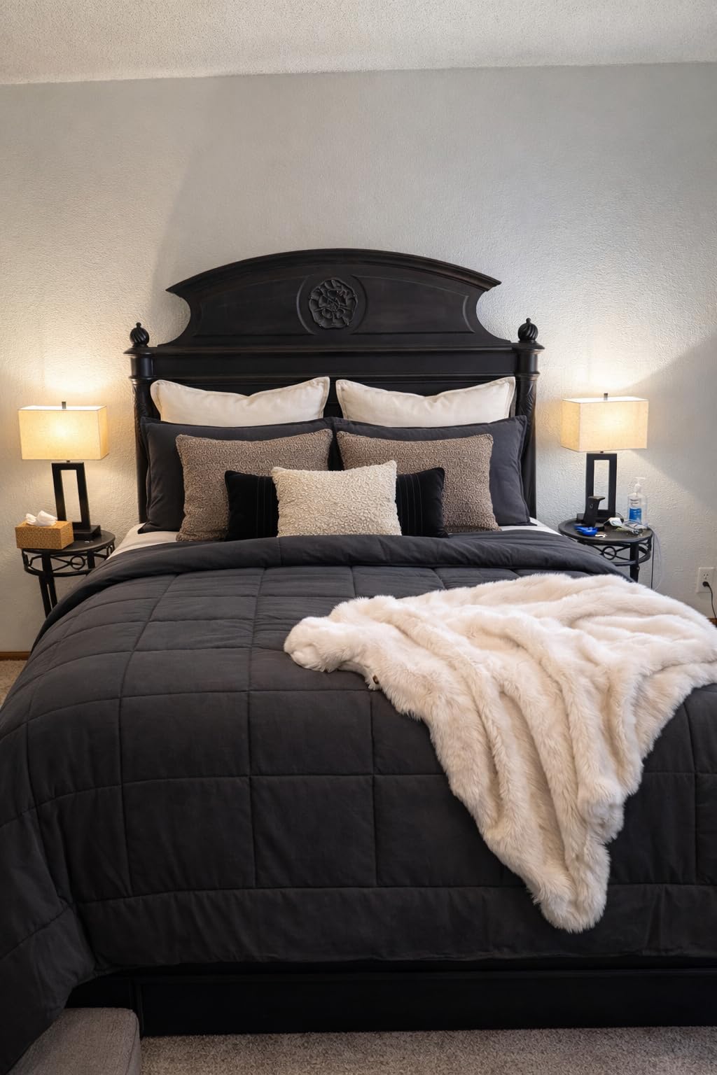UGG Leonora Comforter Set with 2 Pillow Shams Lightweight Down Alternative Blanket Reversible Cozy Warm All Season Washable and Hypoallergenic Bedding Set customer photo 1