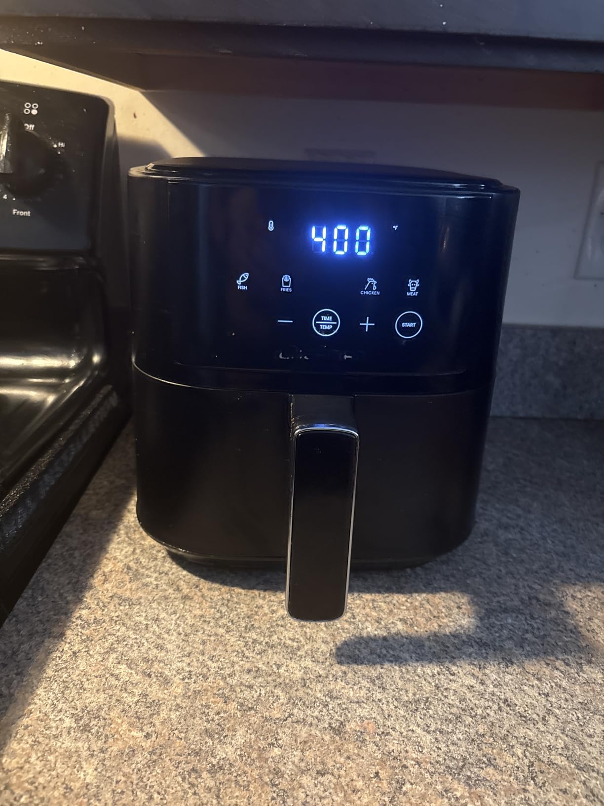 Chefman Air Fryer - 4 QT Compact Airfryer for Quick & Easy Meals in Minutes, Features Hi-Fry Technology for Extra Crisp, Touchscreen Controls with 4 Presets, Nonstick & Dishwasher Safe Basket - Black customer photo 2