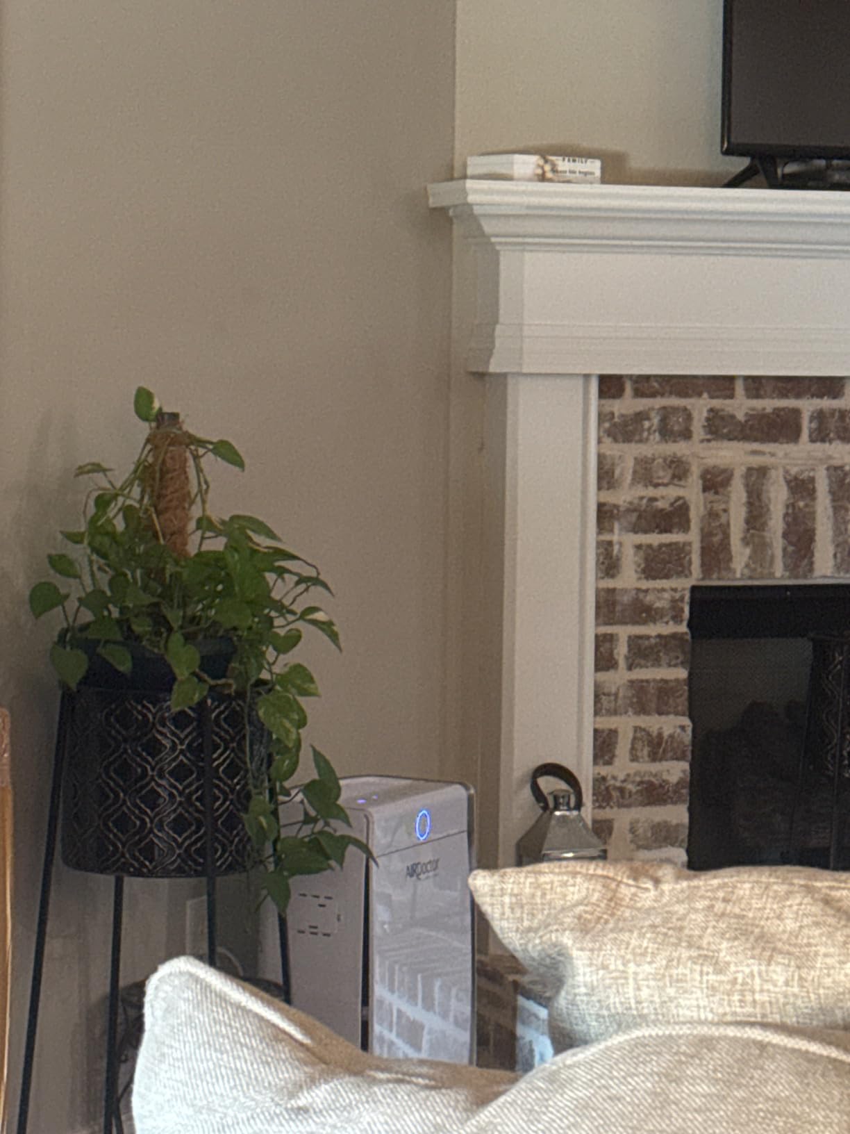 AirDoctor AD3500 Smart App Air Purifier - Designed to Reduce Gases and VOCs, Premium Carbon Filtration, Removes Allergens, Smoke, Dust customer photo 2