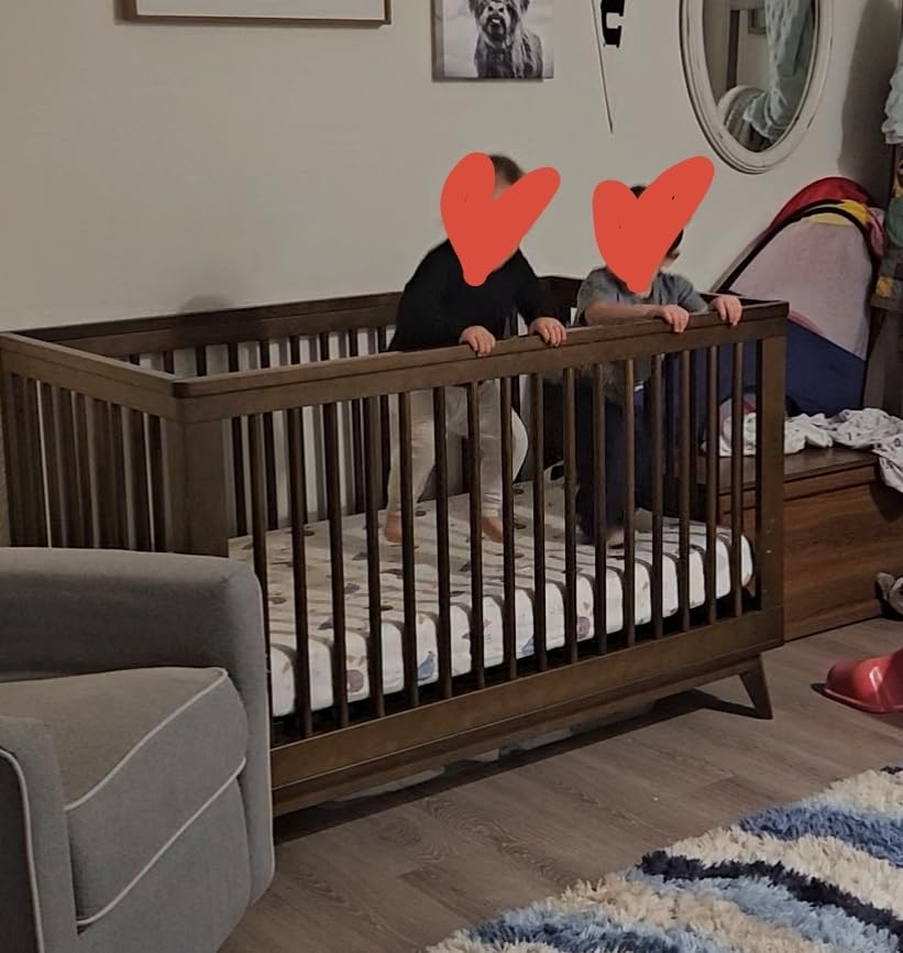 DaVinci Marley 3-in-1 Convertible Crib in Walnut, Greenguard Gold and FSC Certified customer photo 2