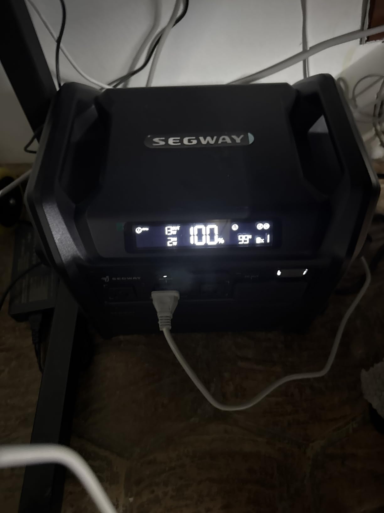 Segway Portable Power Station Cube 1000, 2200W AC Outlets, 1024Wh LiFePO4 Battery, Expandable Battery Capacity up to 5kWh Solar Generator for Camping, Home Backup, Power Outages, Off-grid customer photo 1