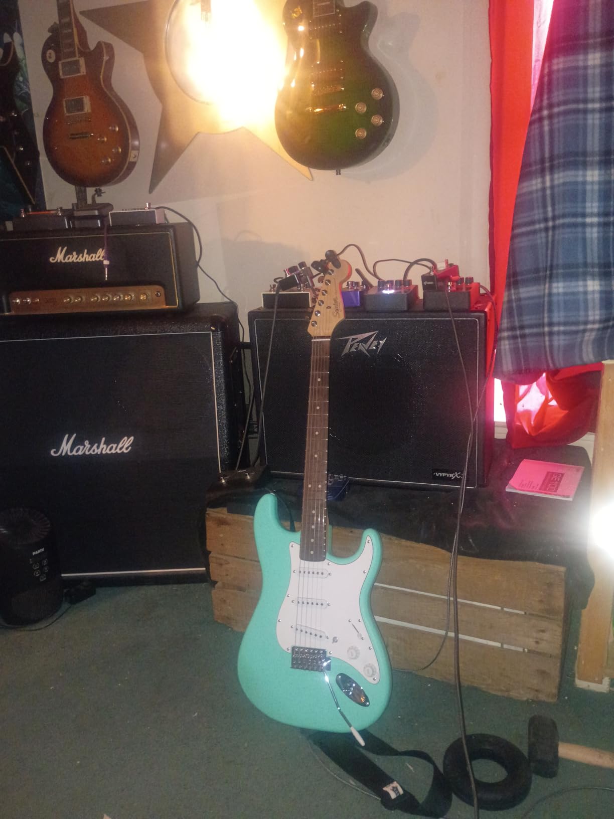 Fender Squier Debut Series Stratocaster Electric Guitar, Beginner Guitar, with 2-Year Warranty, Includes Free Lessons, Dakota Red with Matte Finish customer photo 1