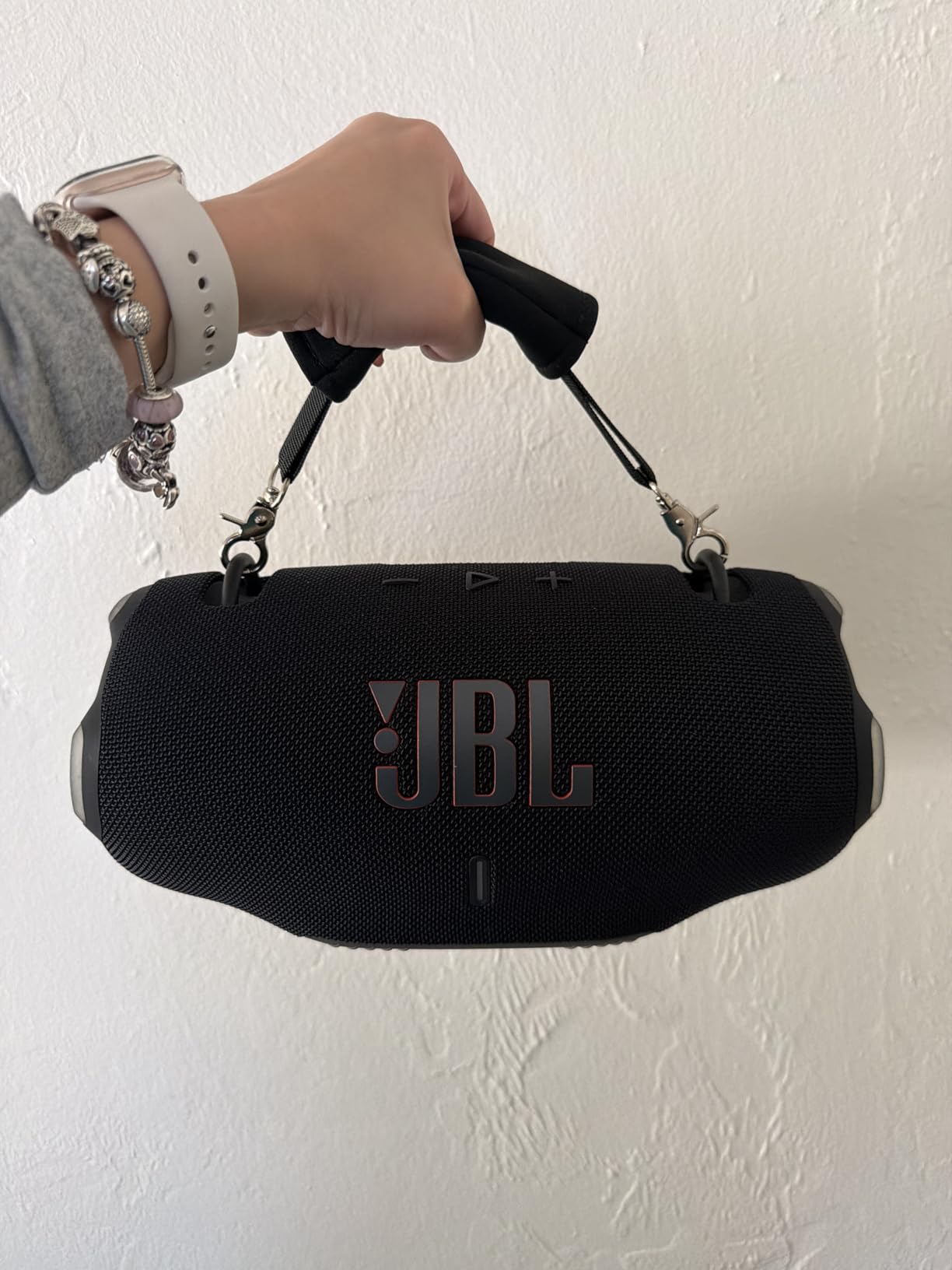 Xtreme 4 - Portable Bluetooth Speaker, Powerful Sound and Deep Bass, IP67 Waterproof, 24 Hours of Playtime, Powerbank, Auracast for Multi-Speaker Pairing (Black) customer photo 1