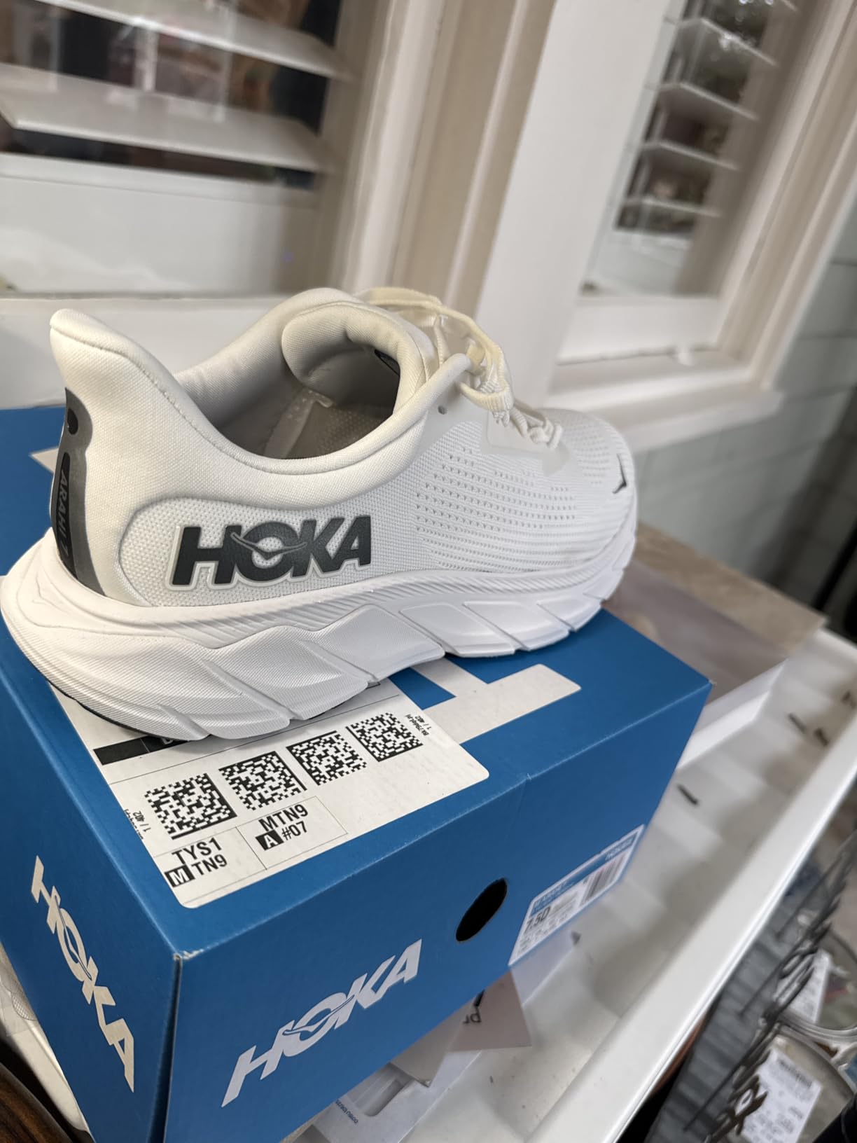 Hoka Men's Arahi 7 customer photo 2
